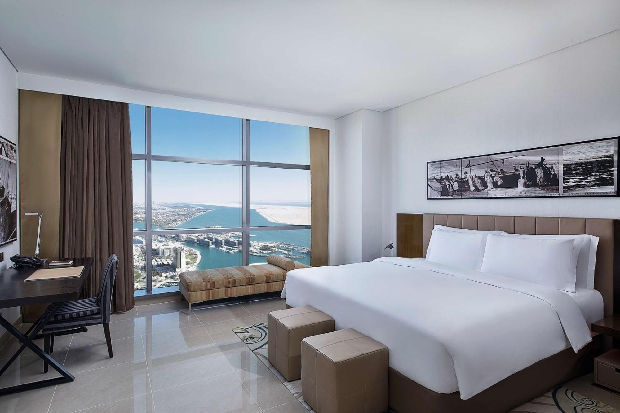 Two-Bedroom Apartment with Two Beds and Sea View