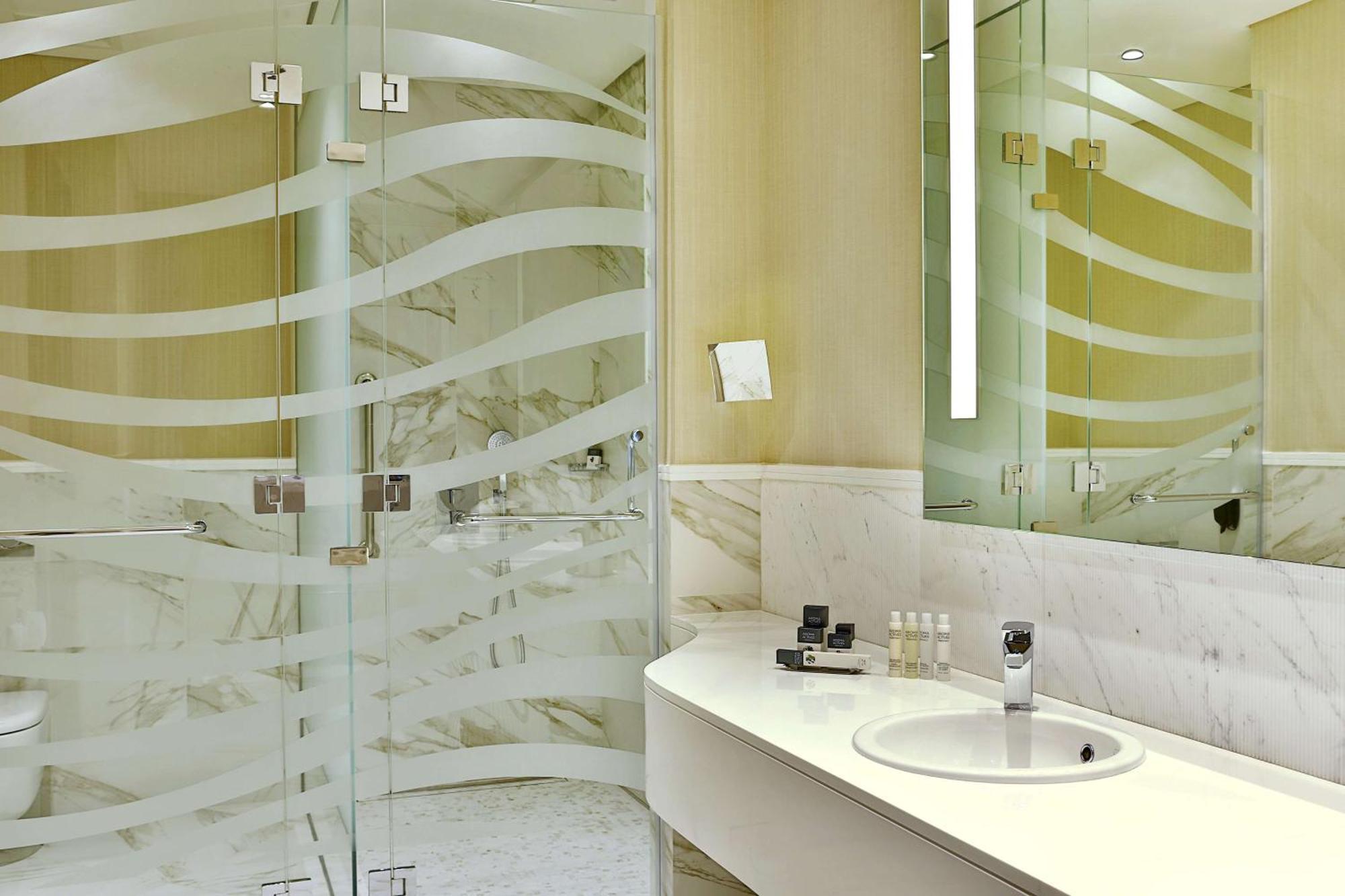 Junior Suite King con Vista Mare - Piano Alto