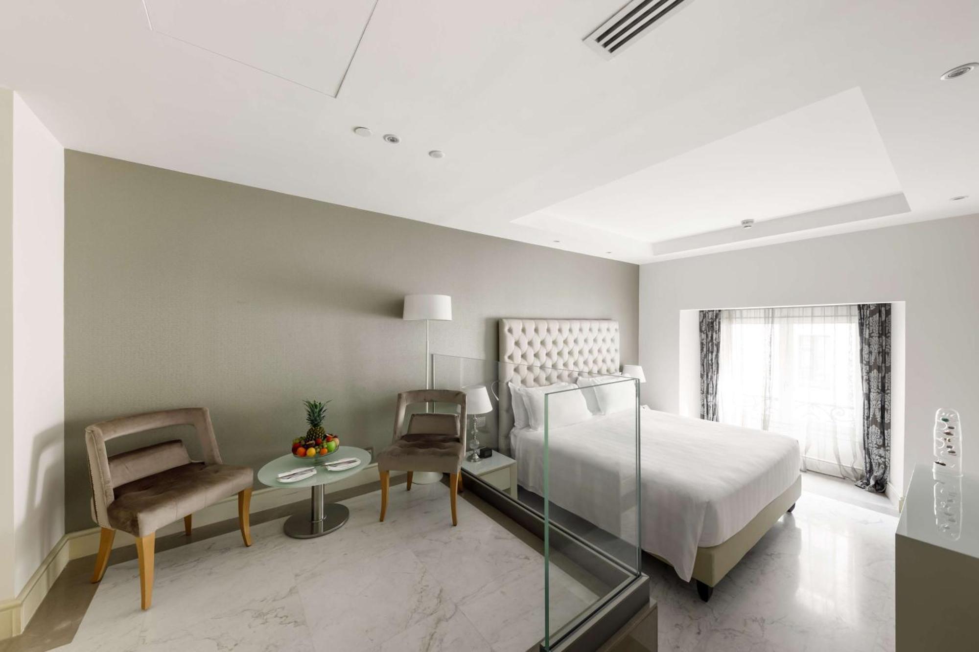 Junior Suite,1552492783:JPEG