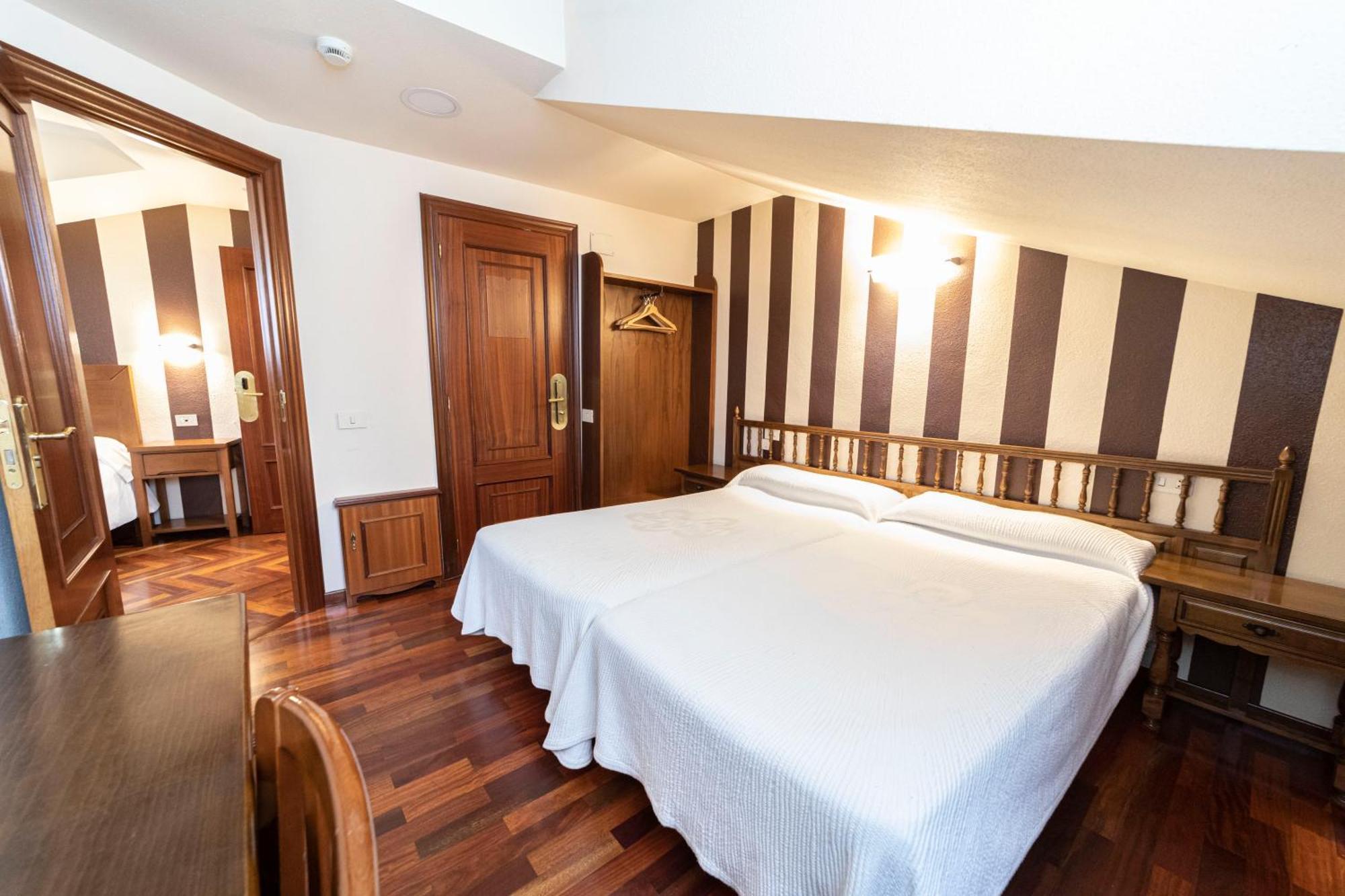 Habitación Familiar con baño compartido