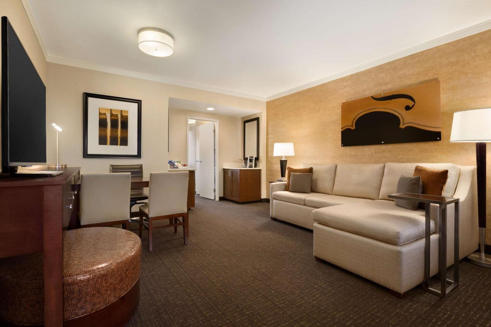 Suite Two Queen Beds Mobility Hearing Access or Non-Smoking
