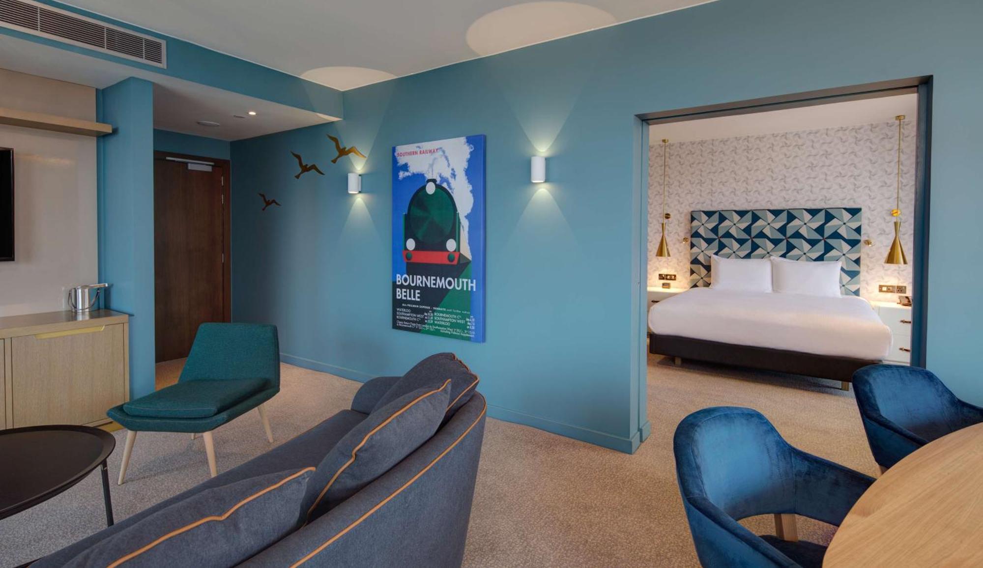 One-Bedroom King Suite with Sea View,1548880033:JPEG