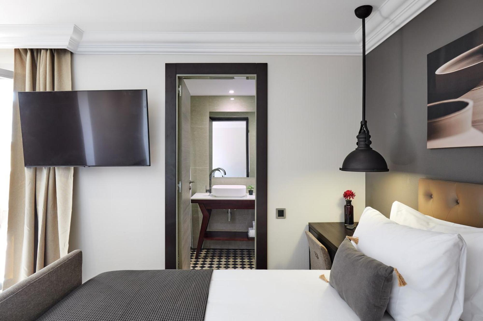 Triple Room Terrace,1548934486:JPEG