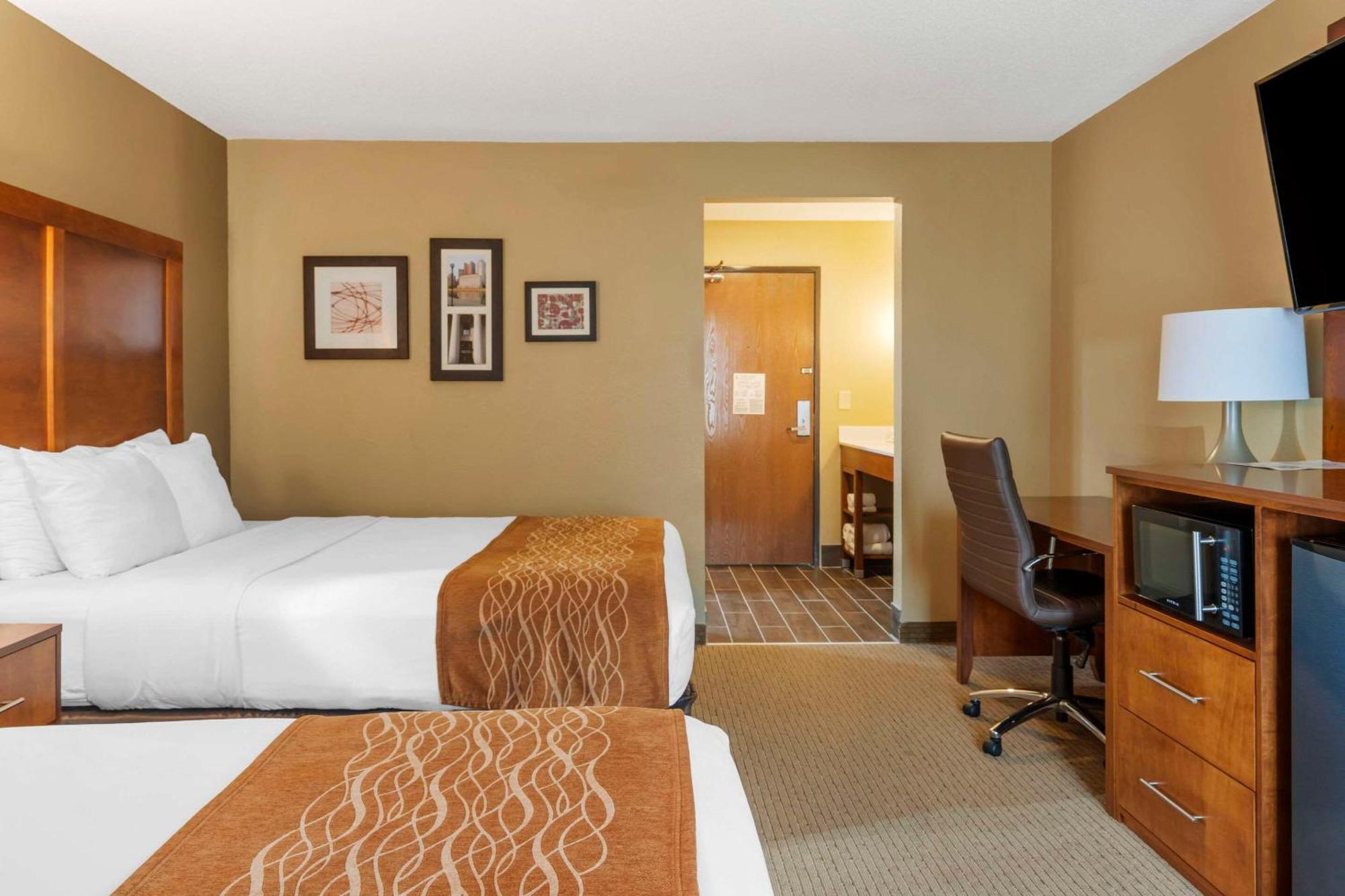 Standard Queen Room with Two Queen Beds - Non-Smoking
