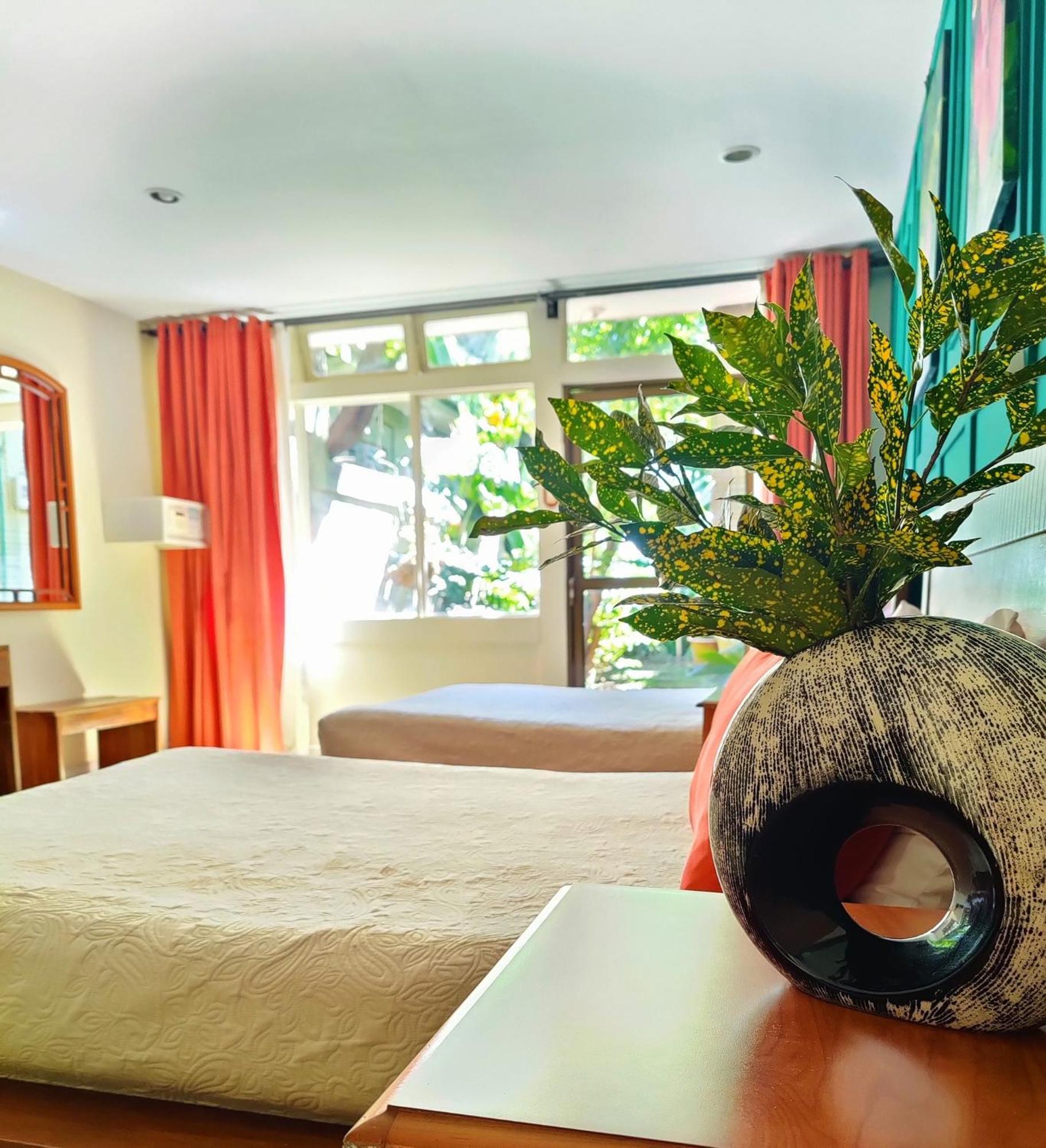 Chambre avec 2 Grands Lits Queen-Size