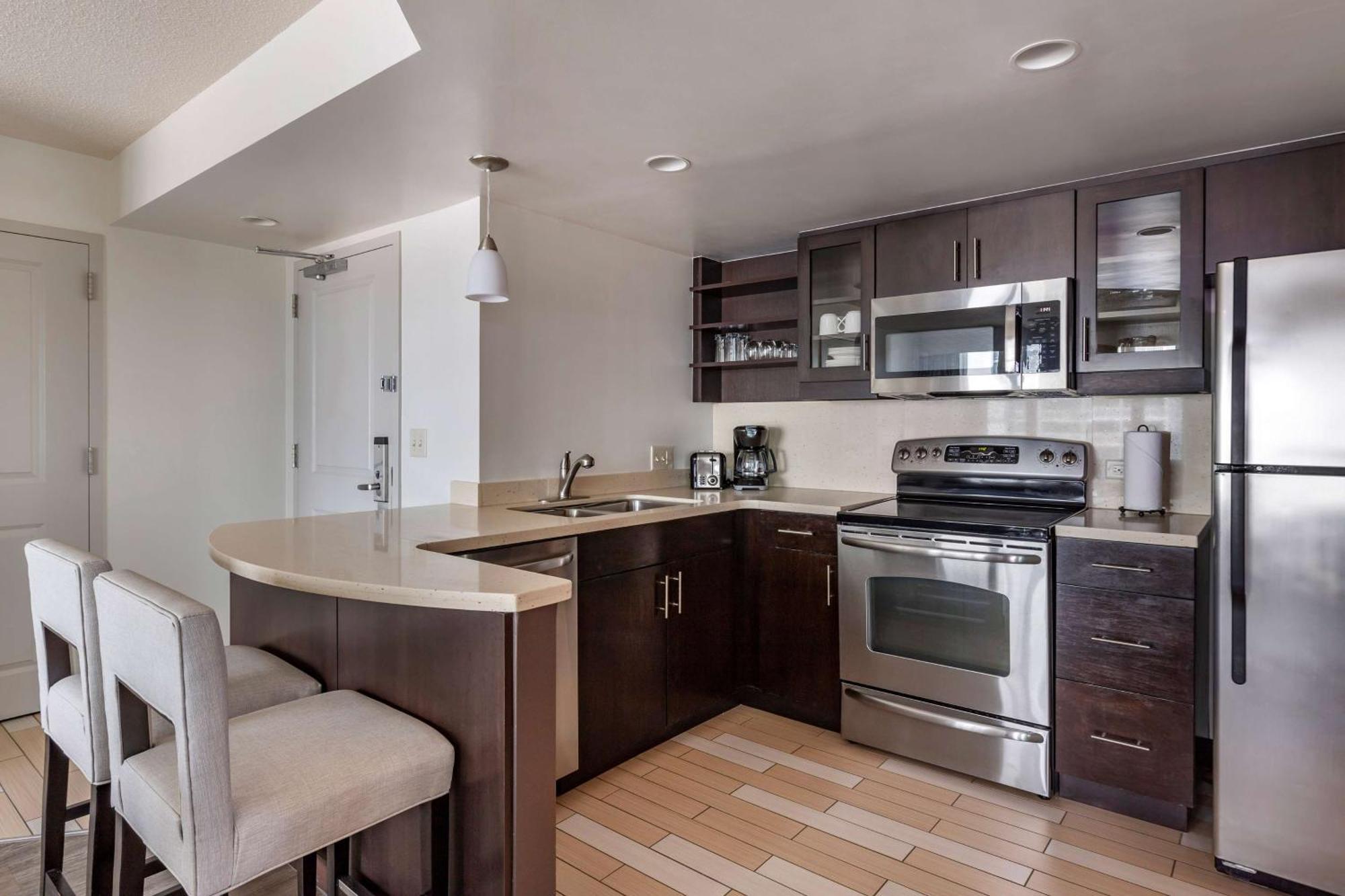 One-Bedroom King Suite Ocean View