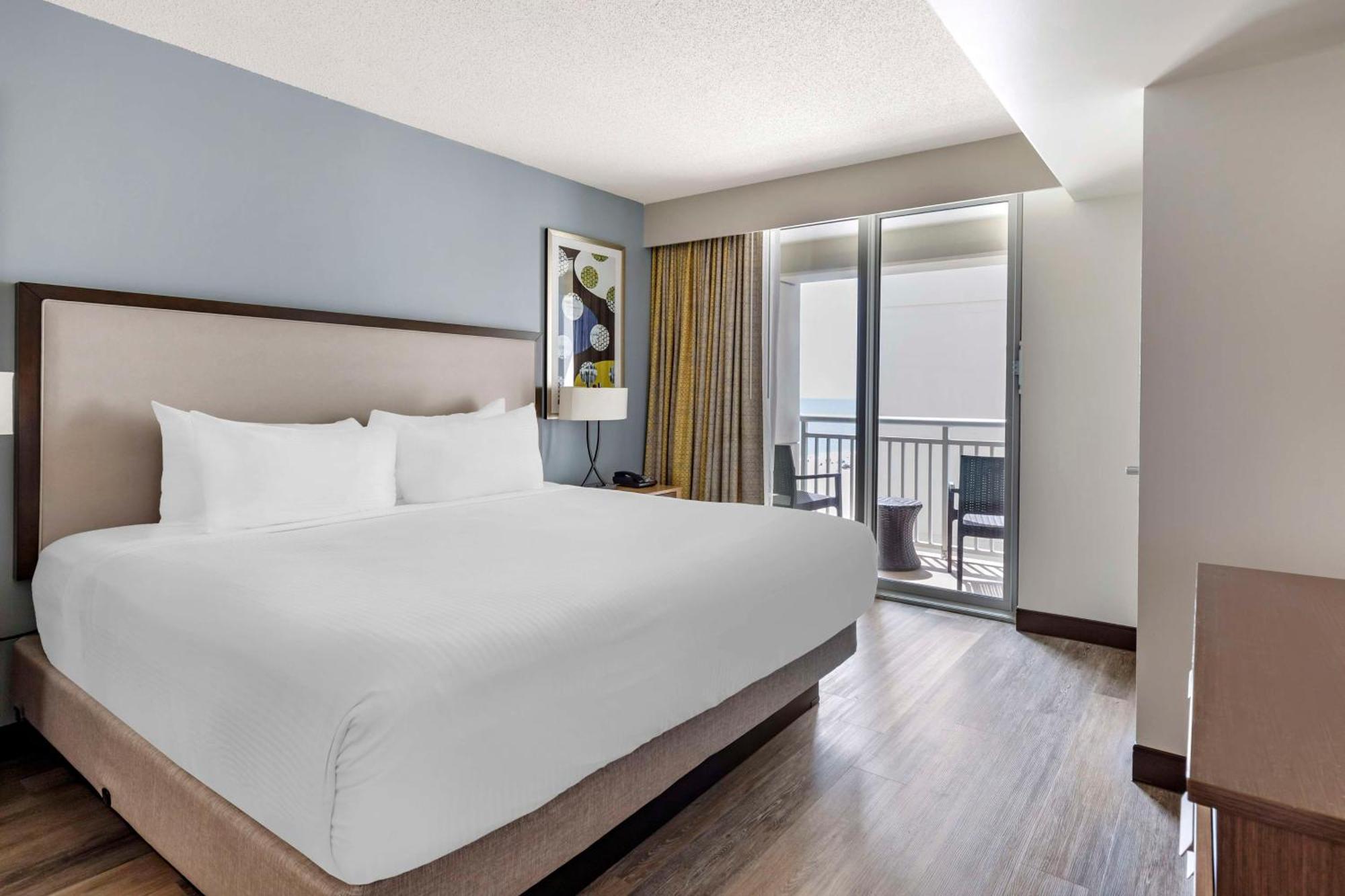 One-Bedroom King Suite Ocean View