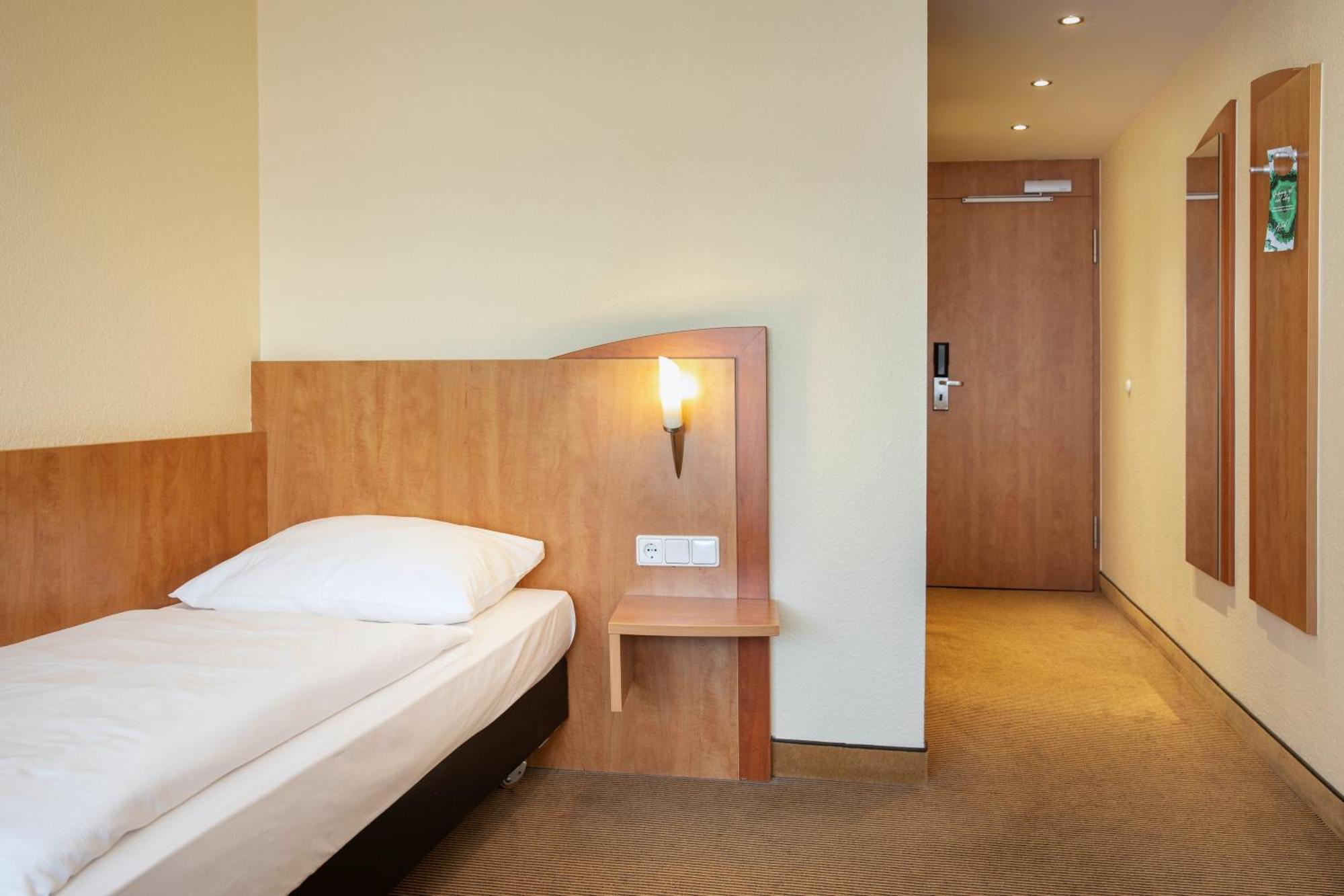 Economy Single Room,1550299063:JPEG
