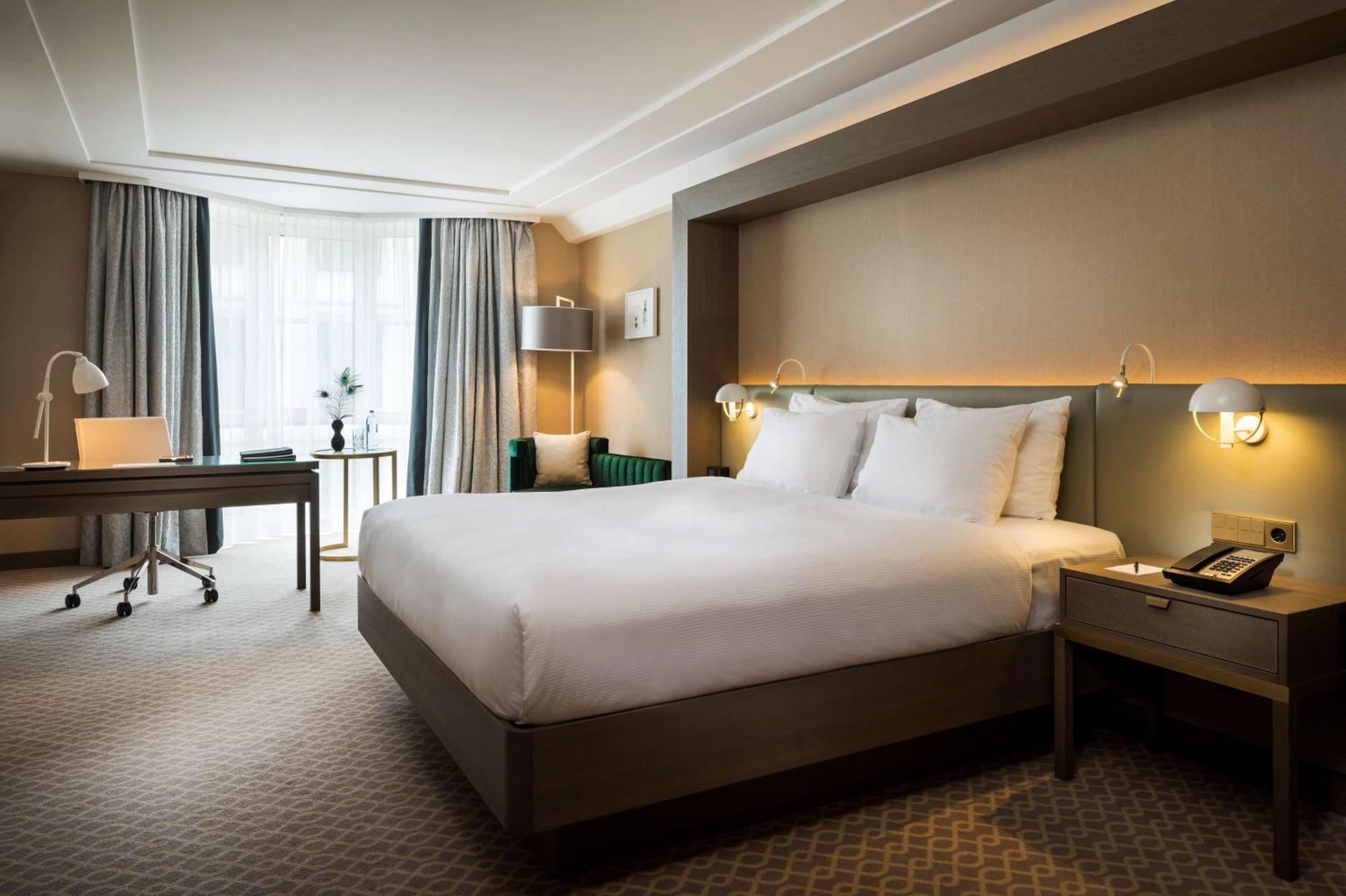 King Plaza Room