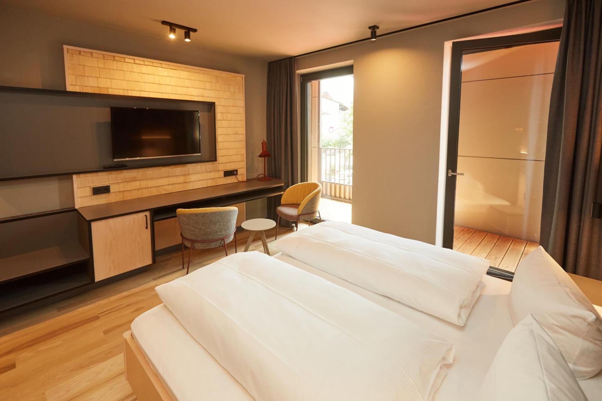 Doppelzimmer mit Balkon