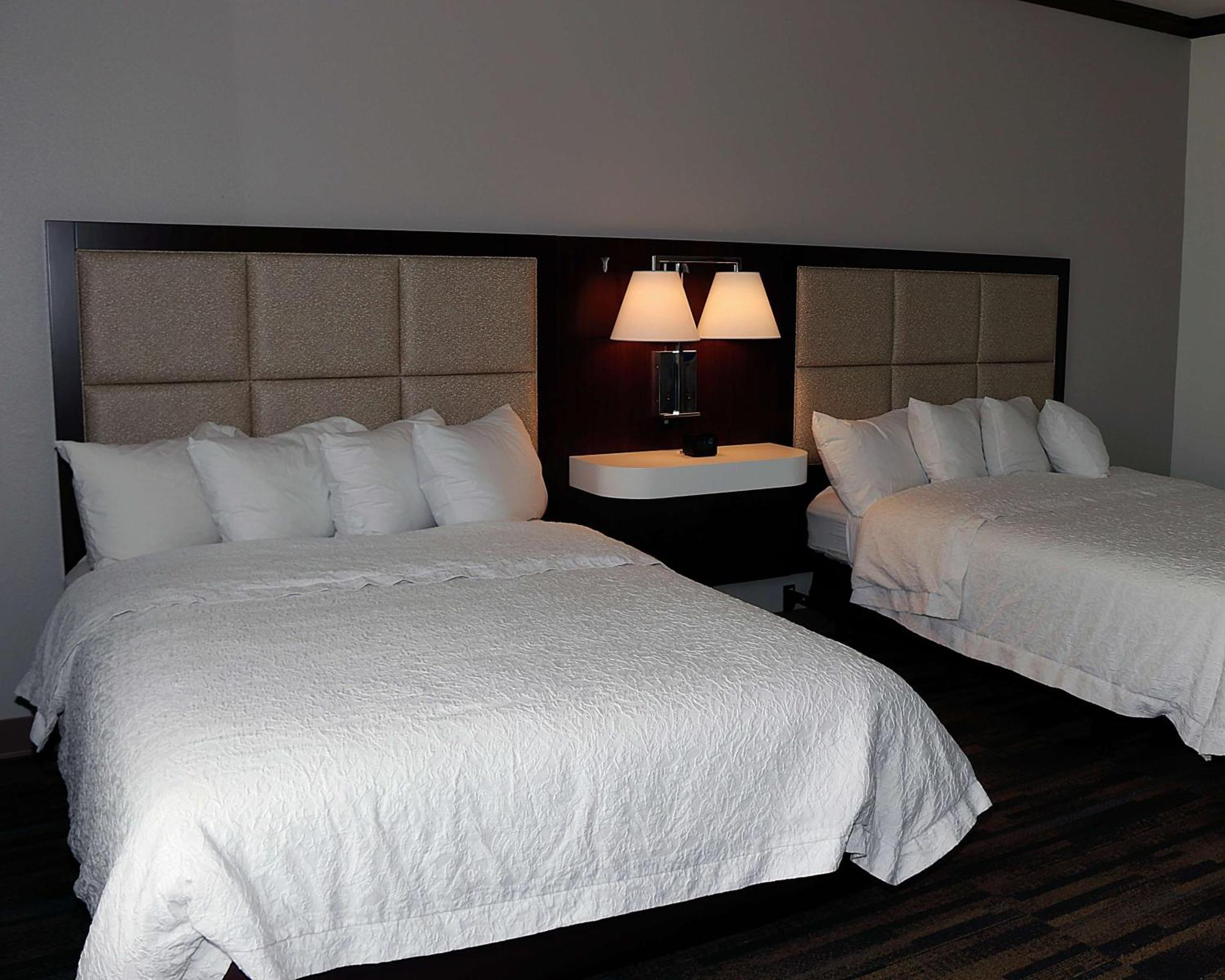 Room with Two Queen Beds - Non-Smoking,1276015864:JPEG