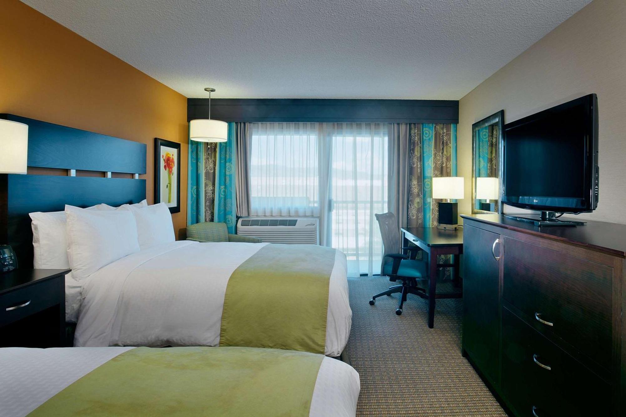 Double Room with Two Double Beds - Non-Smoking