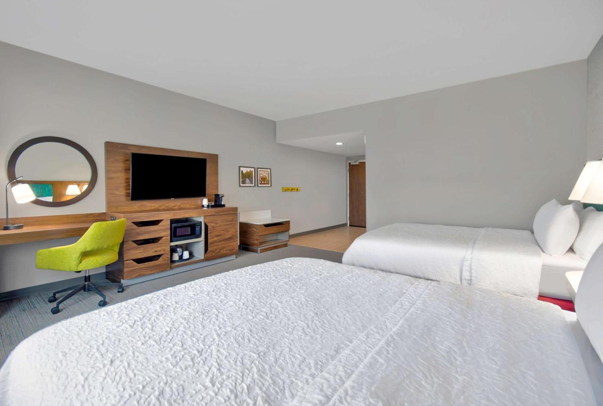 Queen Room with Two Queen Beds - Hearing Access/Non-Smoking