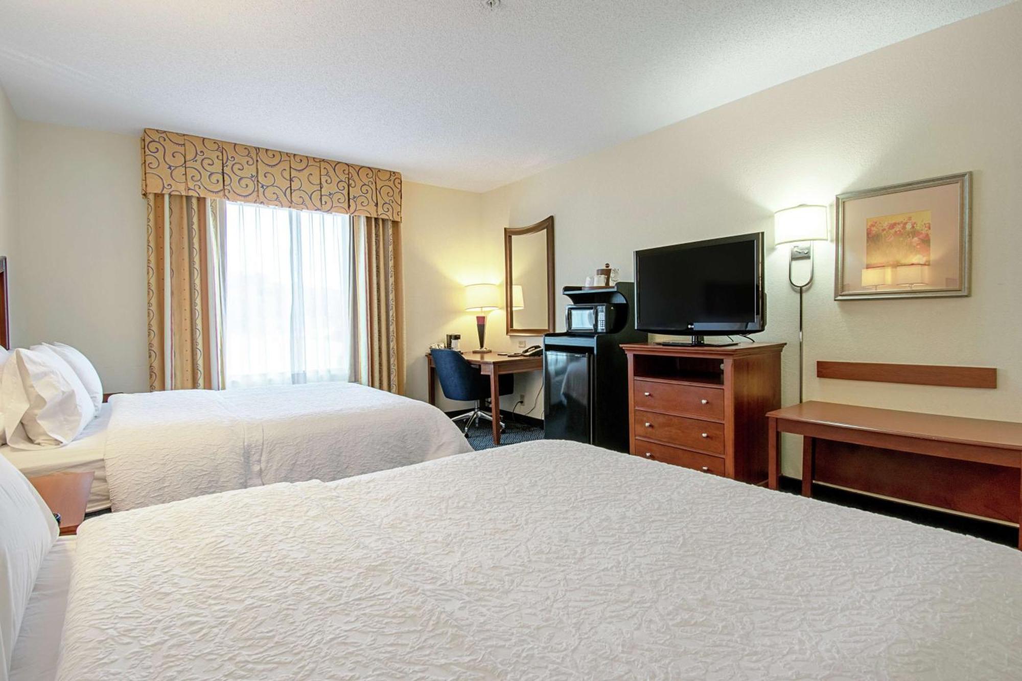 Room with Two Queen Beds - Non-Smoking