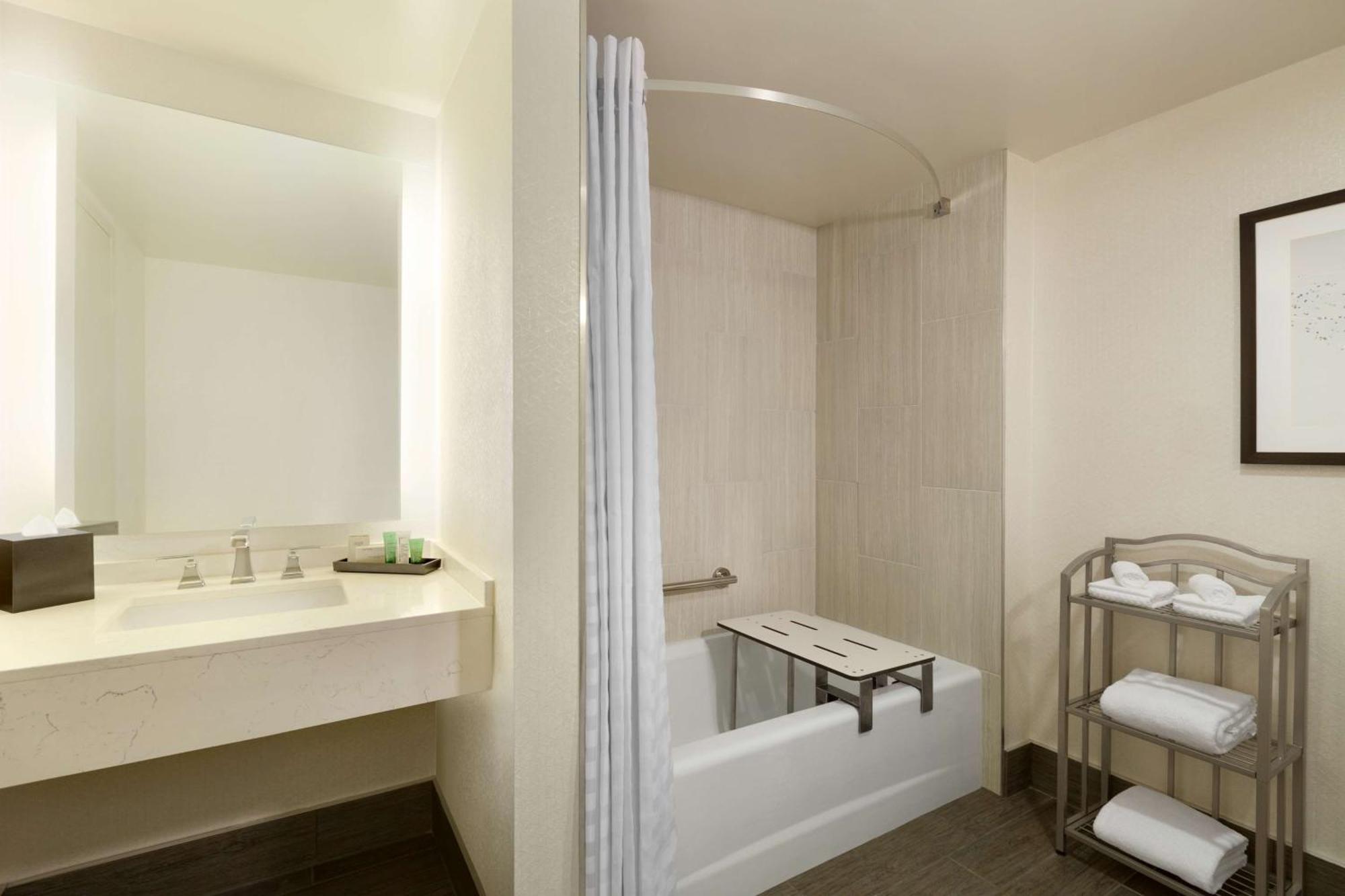King Room with Tub - Mobility and Hearing Access