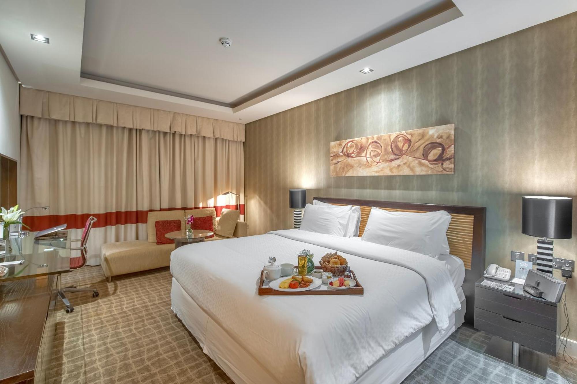 Executive Room, 1 King,1551559384:JPEG