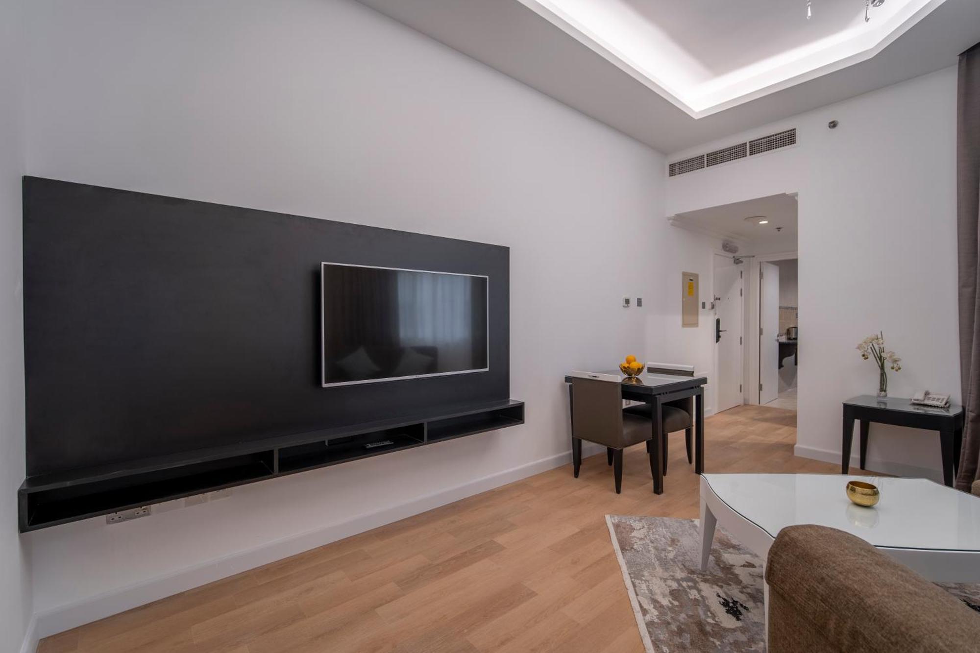 One-Bedroom Apartment,1551566413:JPEG