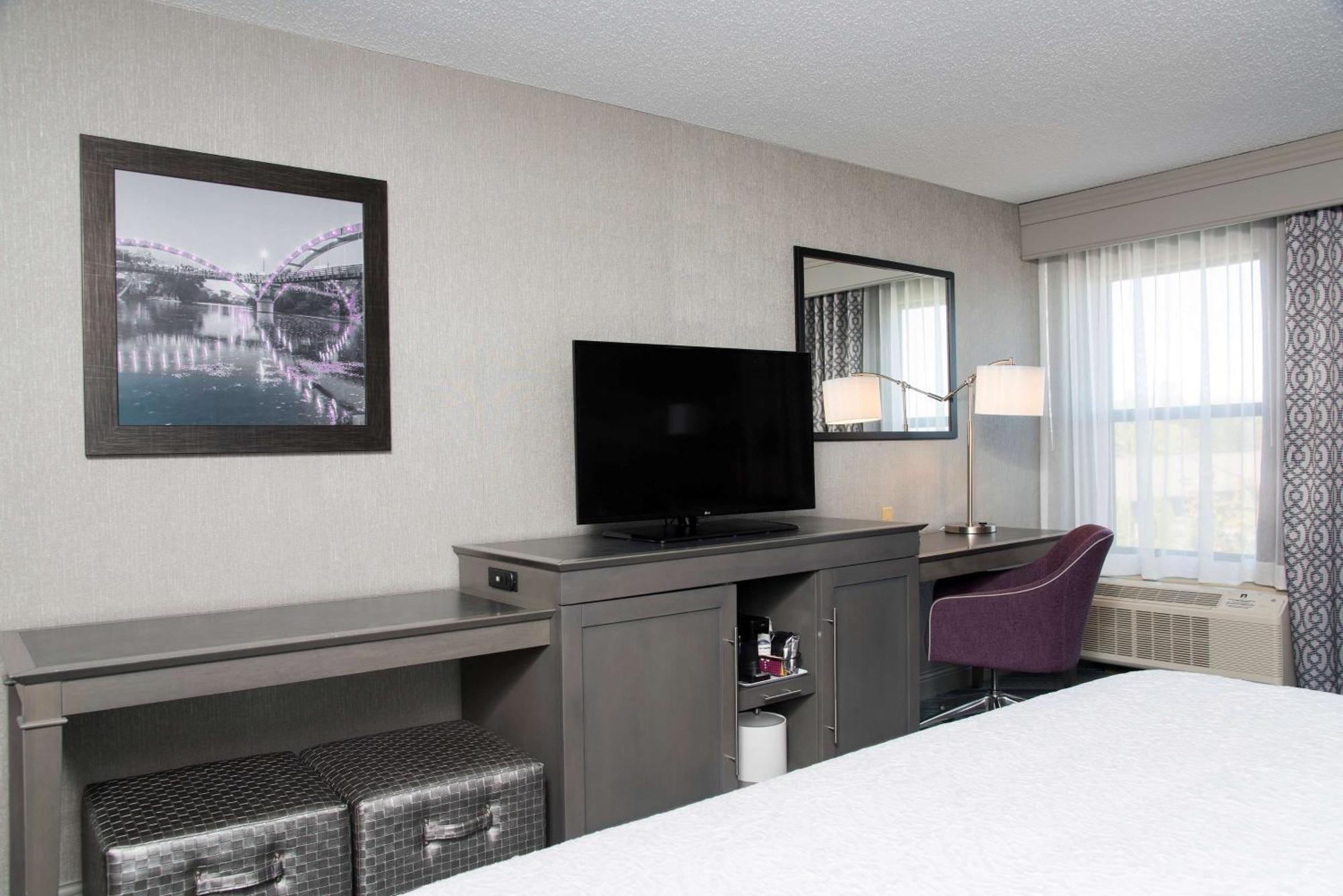 King Room - Mobility Access/Non-Smoking