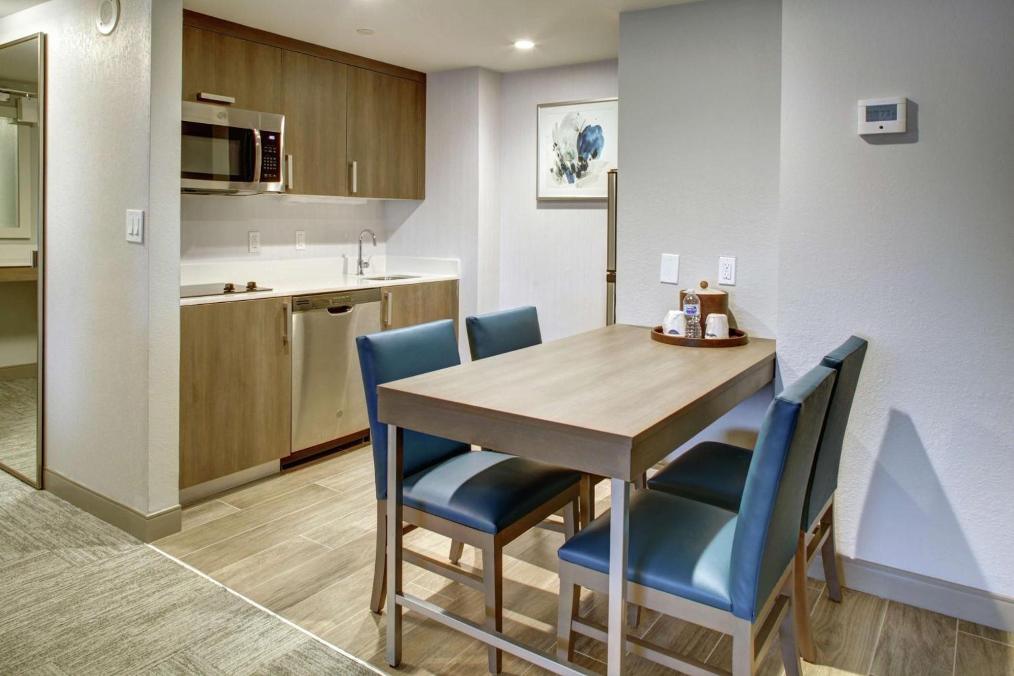 Double Suite with Kitchenette - Non-Smoking,1551618373:JPEG