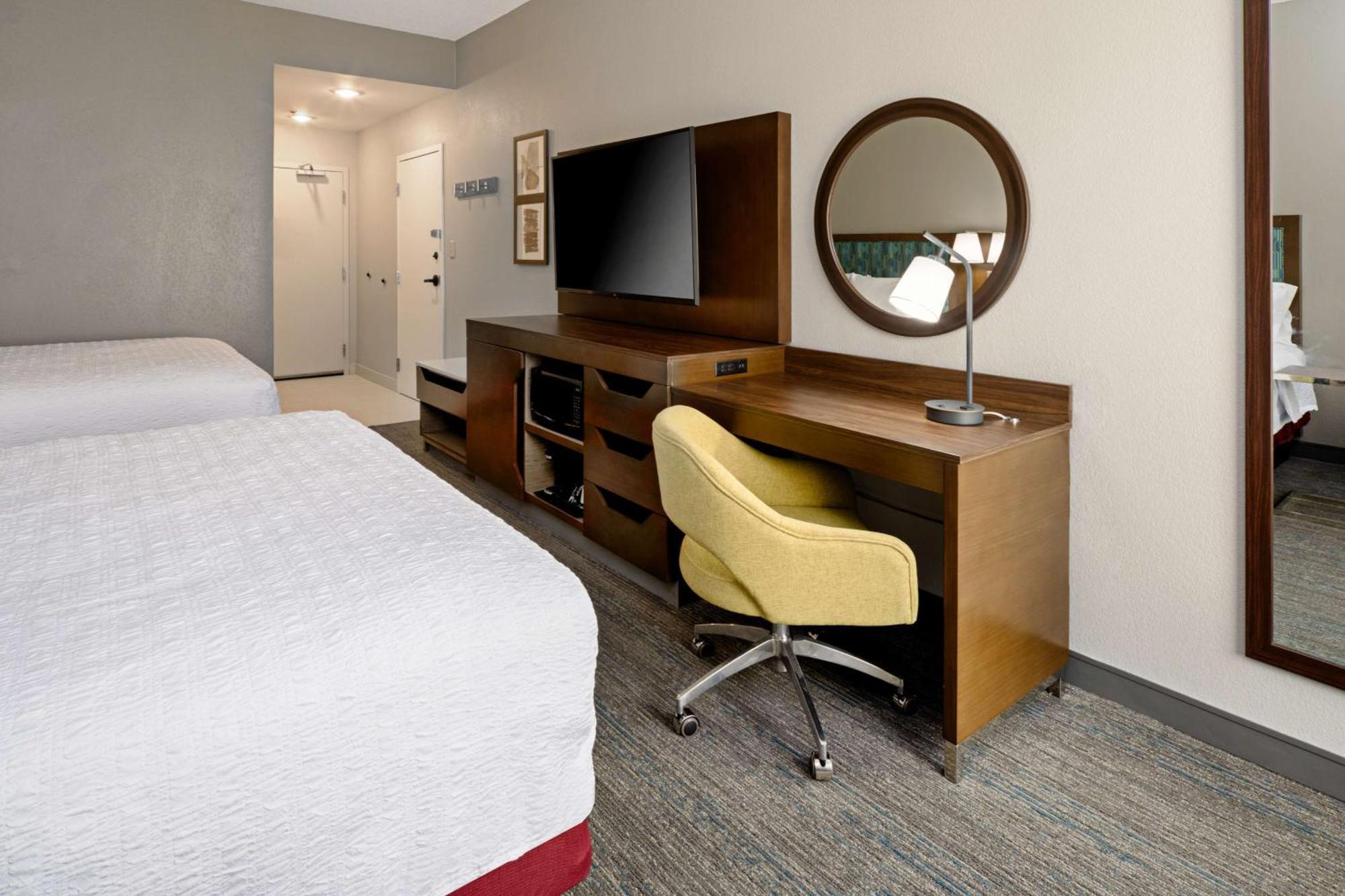 Room with Two Queen Beds - Non-Smoking