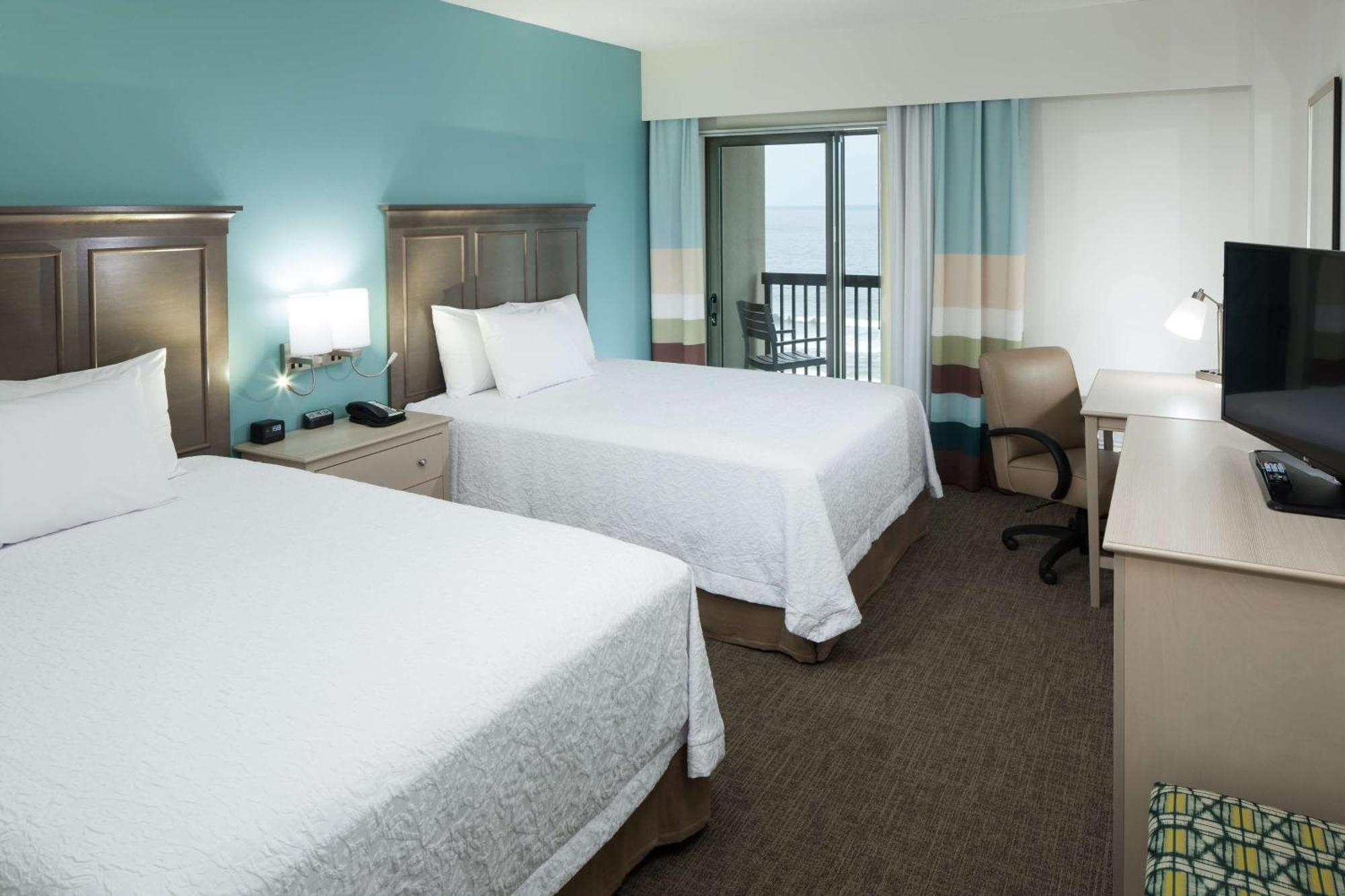 Queen Room with Balcony - Ocean Front/Hearing Accessible,1552129069:JPEG