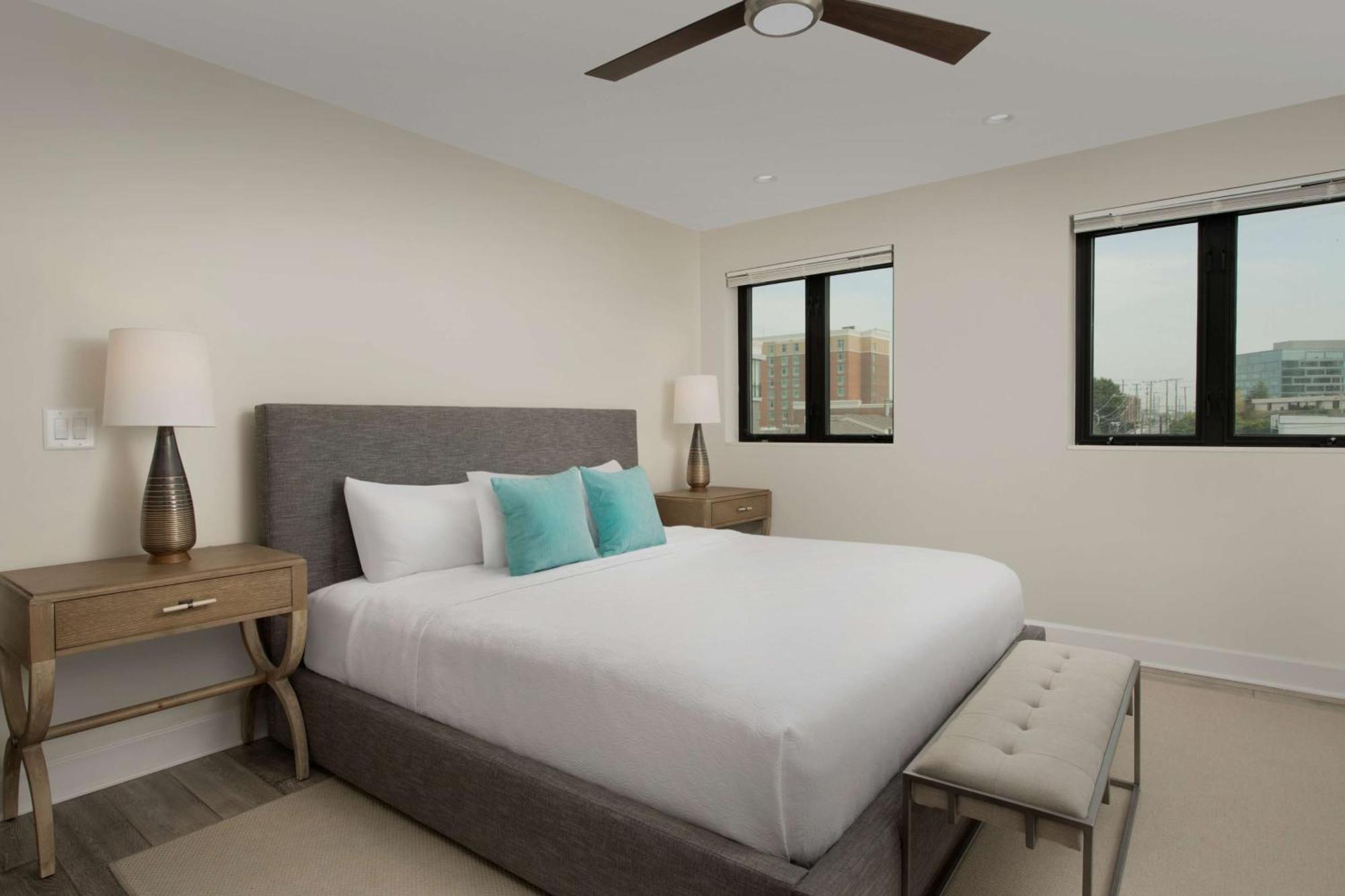 Two-Bedroom King Suite Two King Beds Non-Smoking