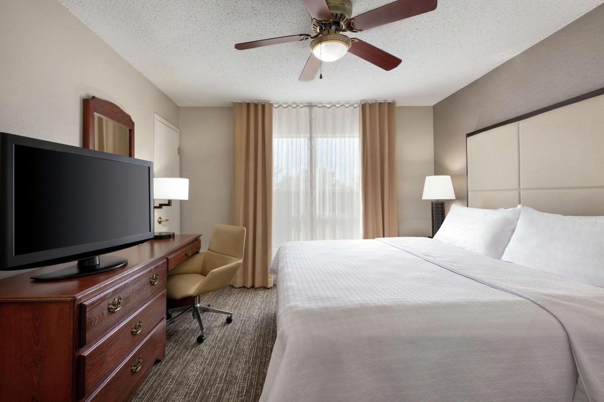 One-Bedroom King Suite
