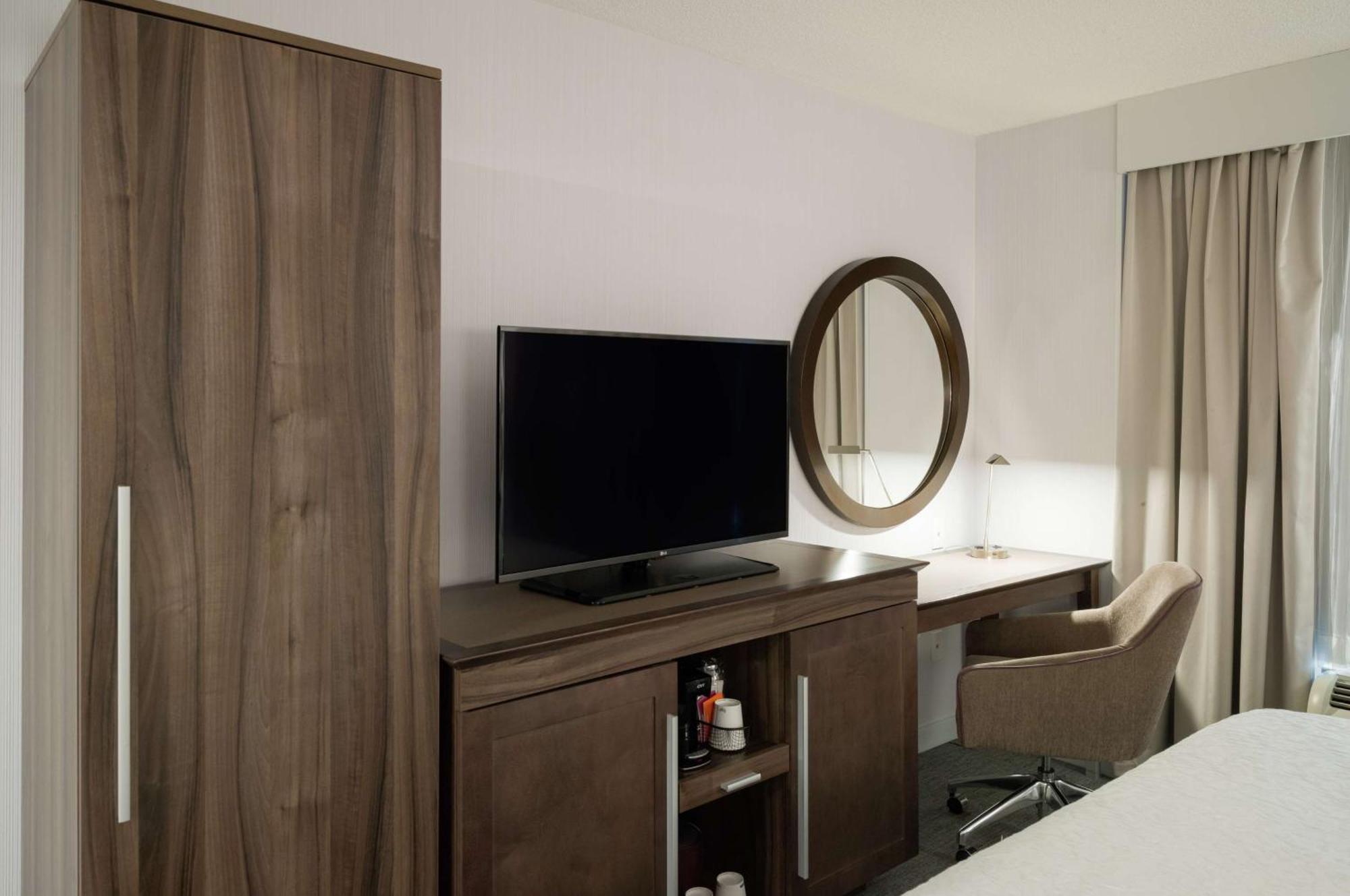 Queen Room,1552157029:JPEG