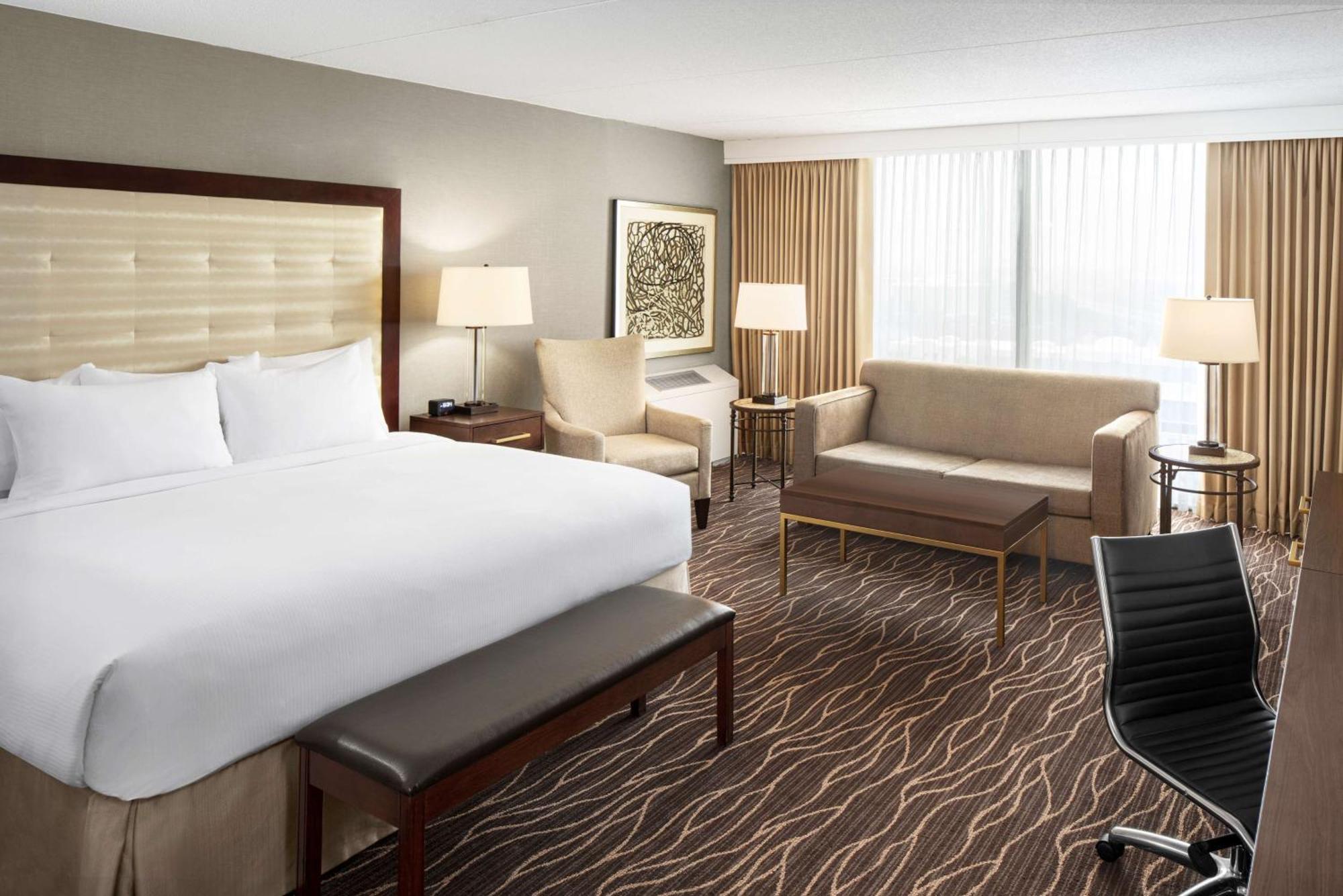 Deluxe King Room