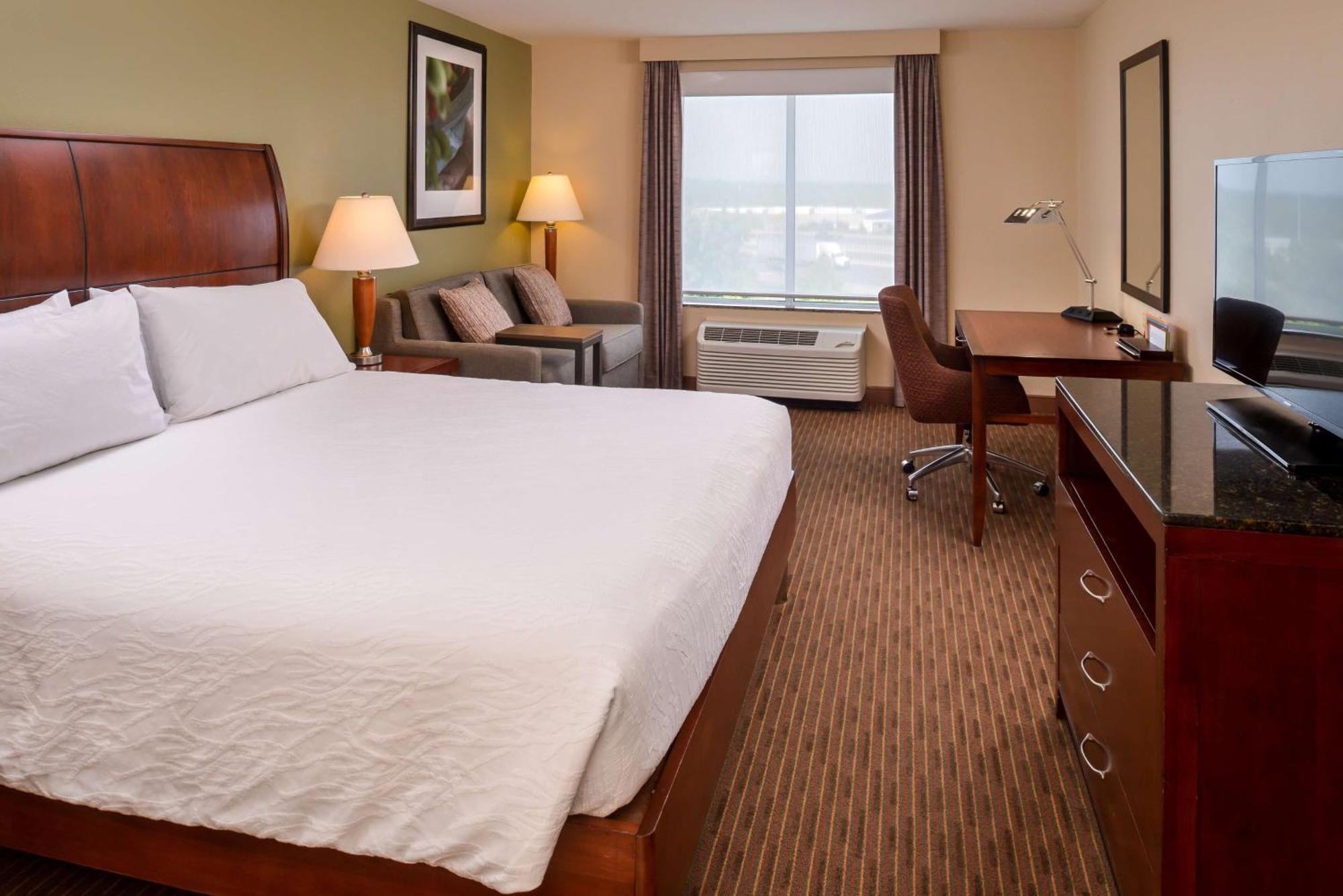 King Room with Sofa Bed - Non-Smoking