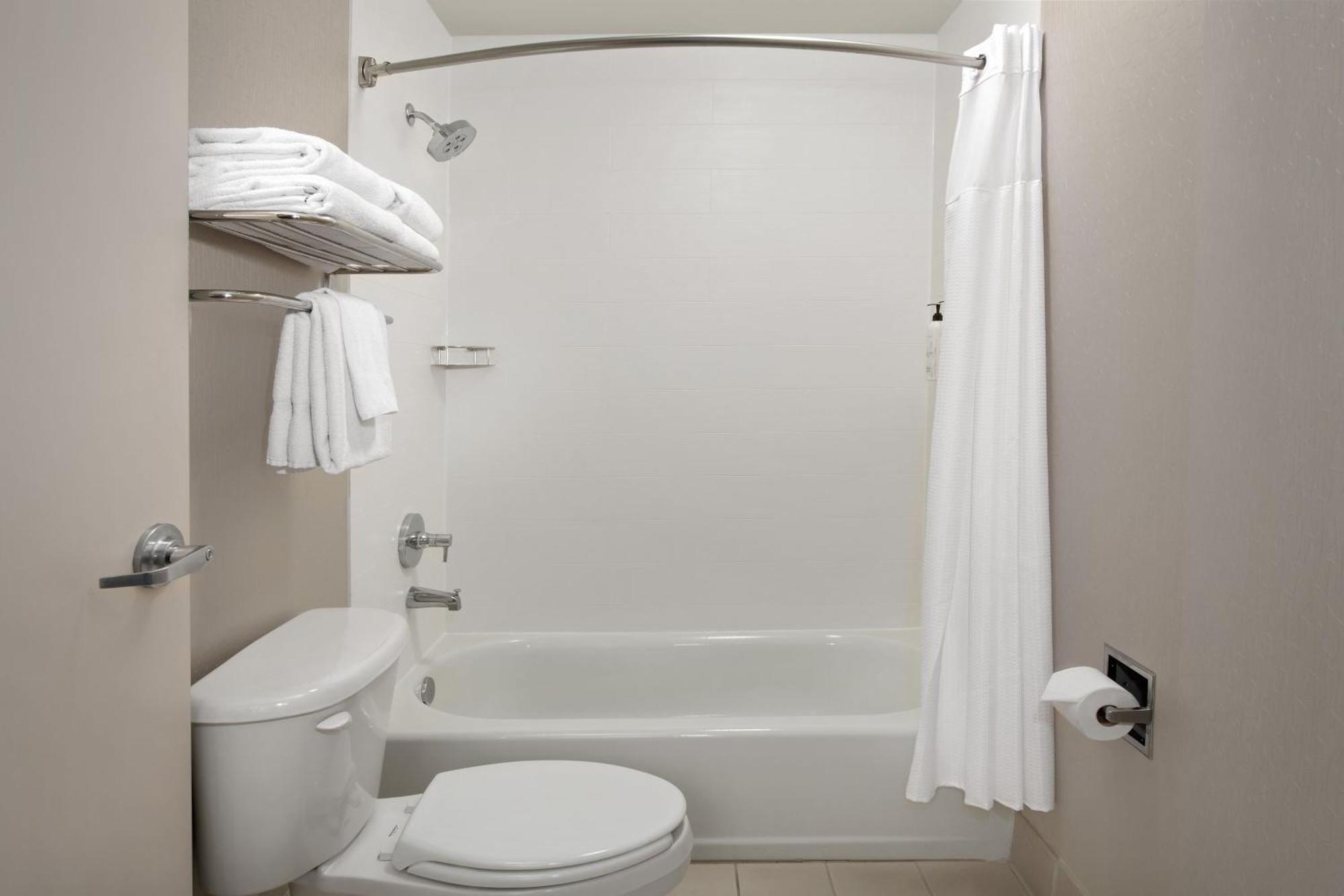 King Suite with Roll-In Shower and Trundle Sofa - Mobility Access/Hearing Accessible