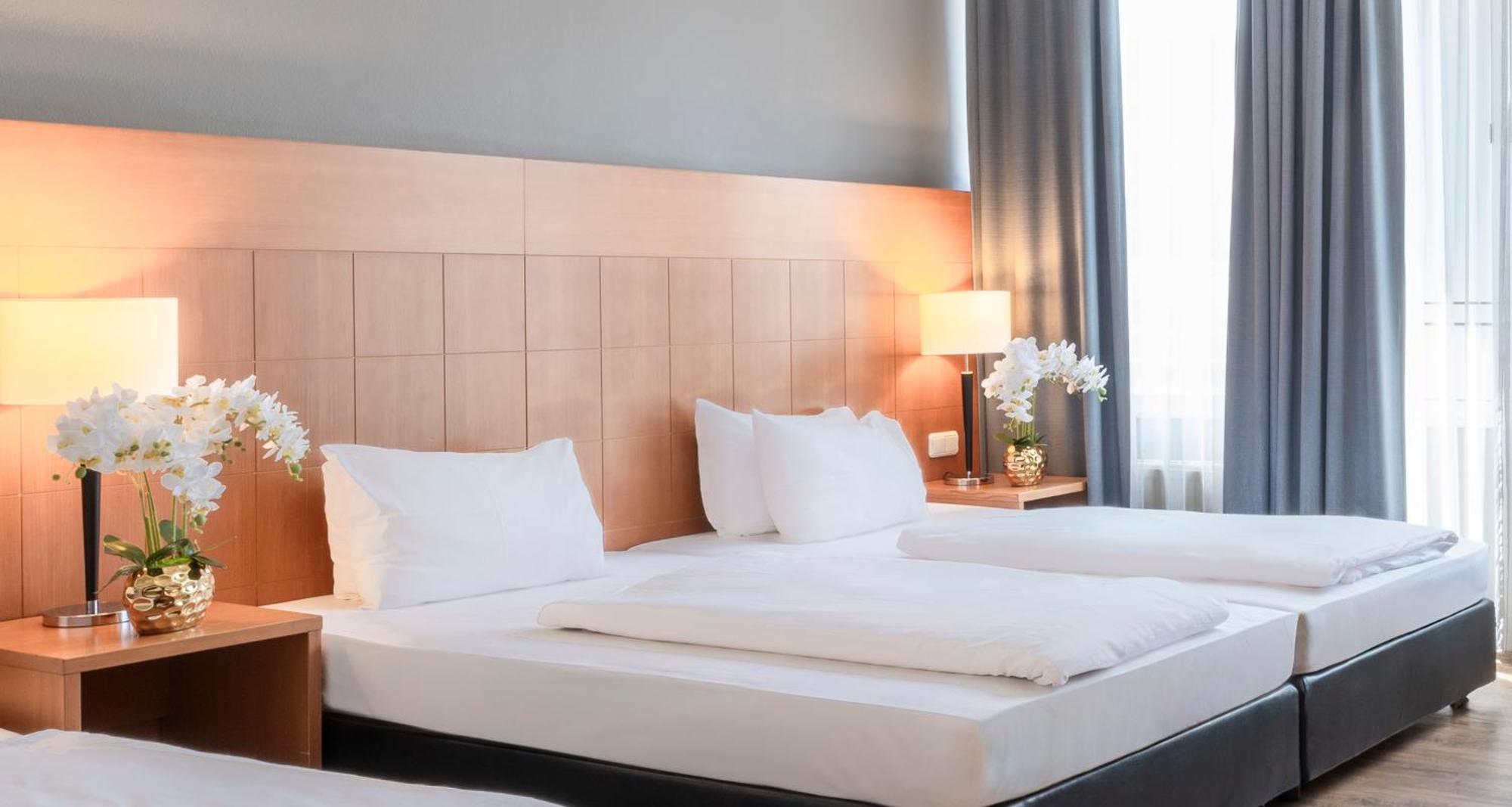 Triple Room,1553171953:JPEG