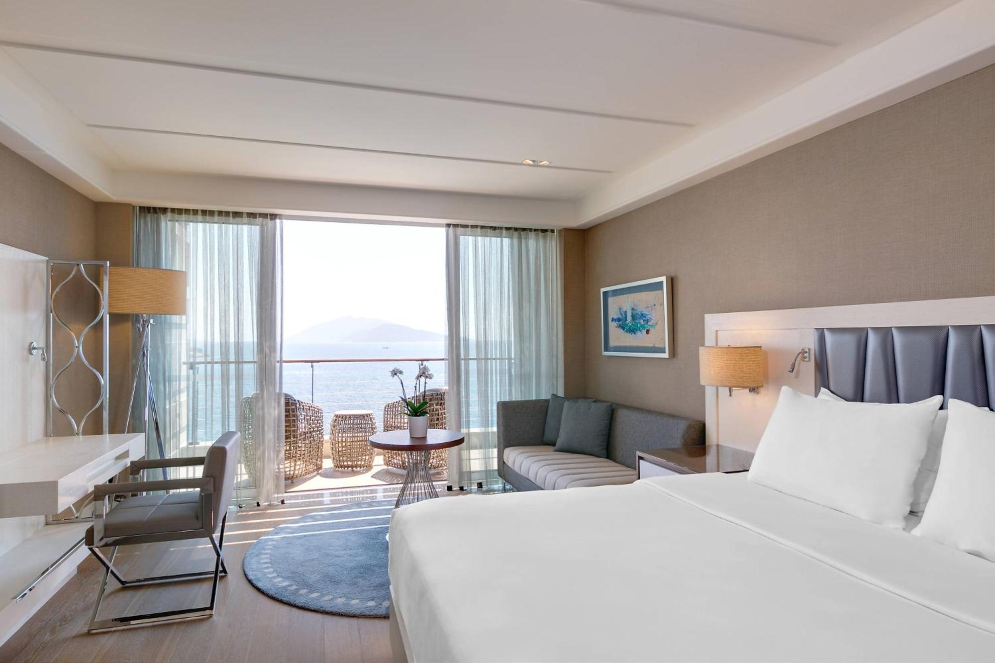Deluxe Room, Guest room, 1 King, Sea view, Balcony,1568387567:JPEG