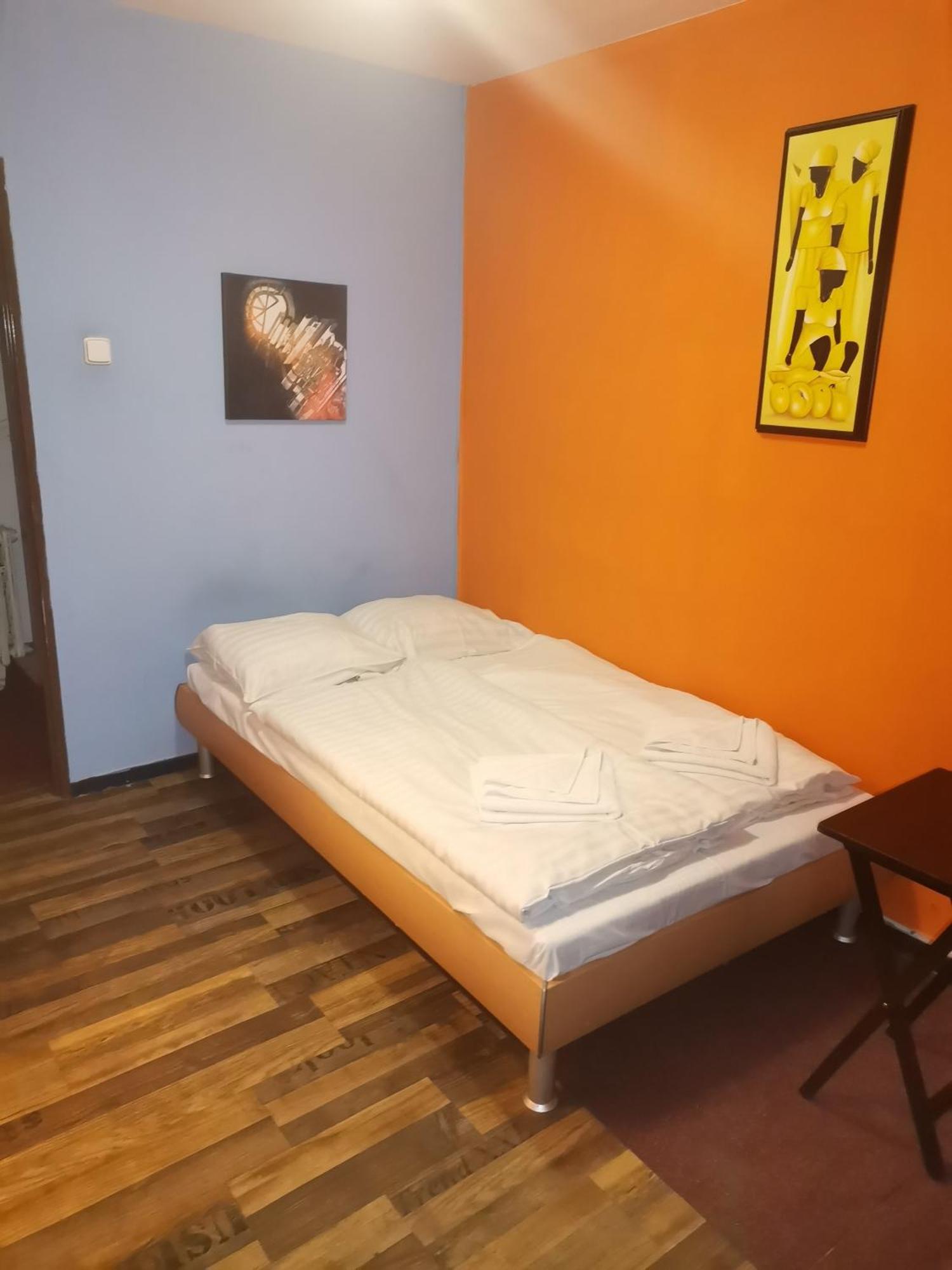 Quarto Duplo com Casa de Banho Privativa