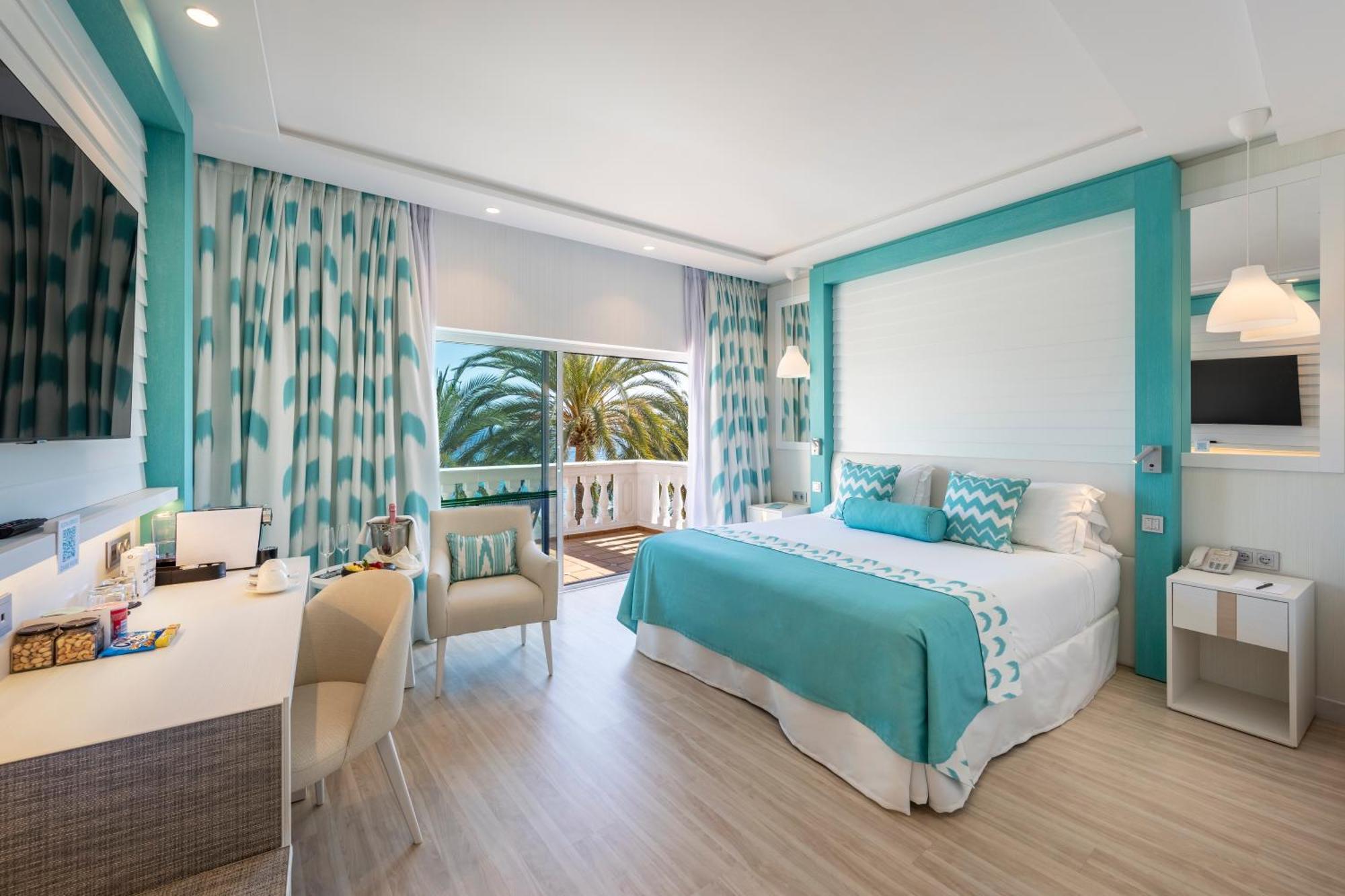 Premium Double or Twin Room (2 Adults + 1 Child),1554159631:JPEG