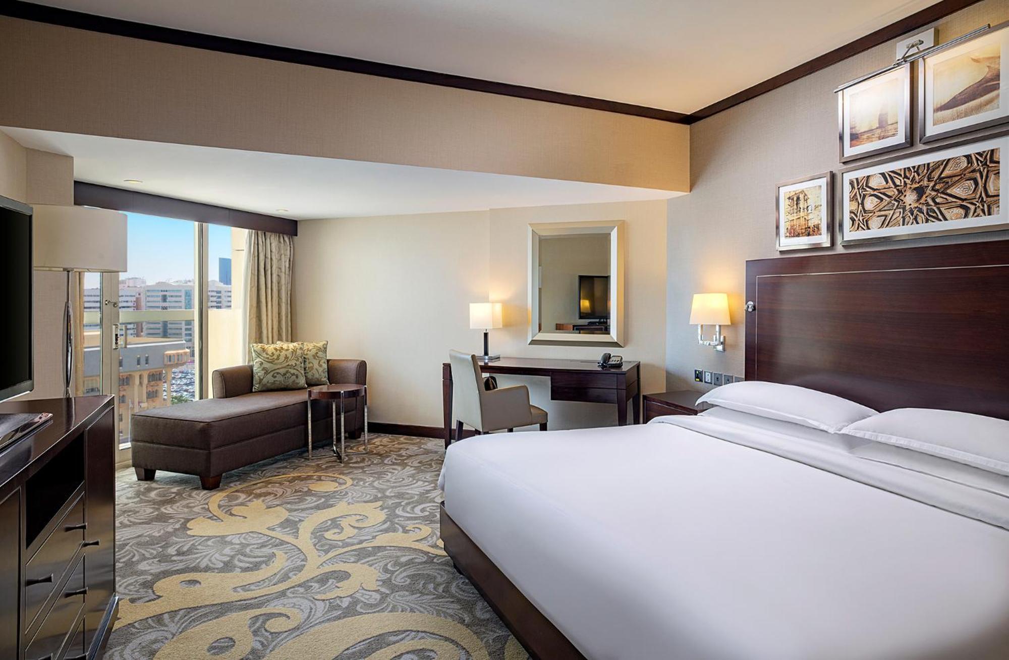 Deluxe Room, Guest room, 1 King, City view,1638474304:JPEG