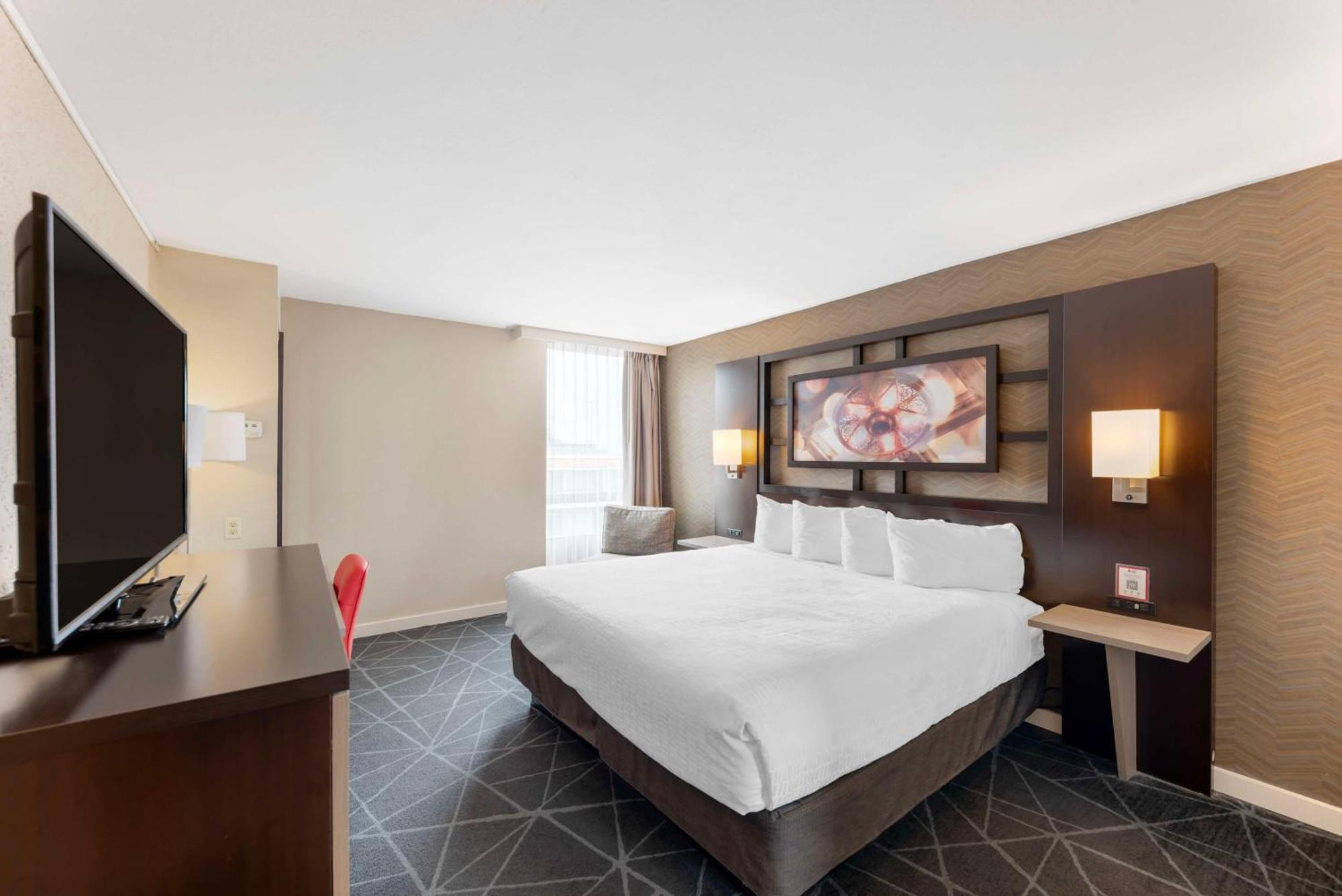 Queen Room