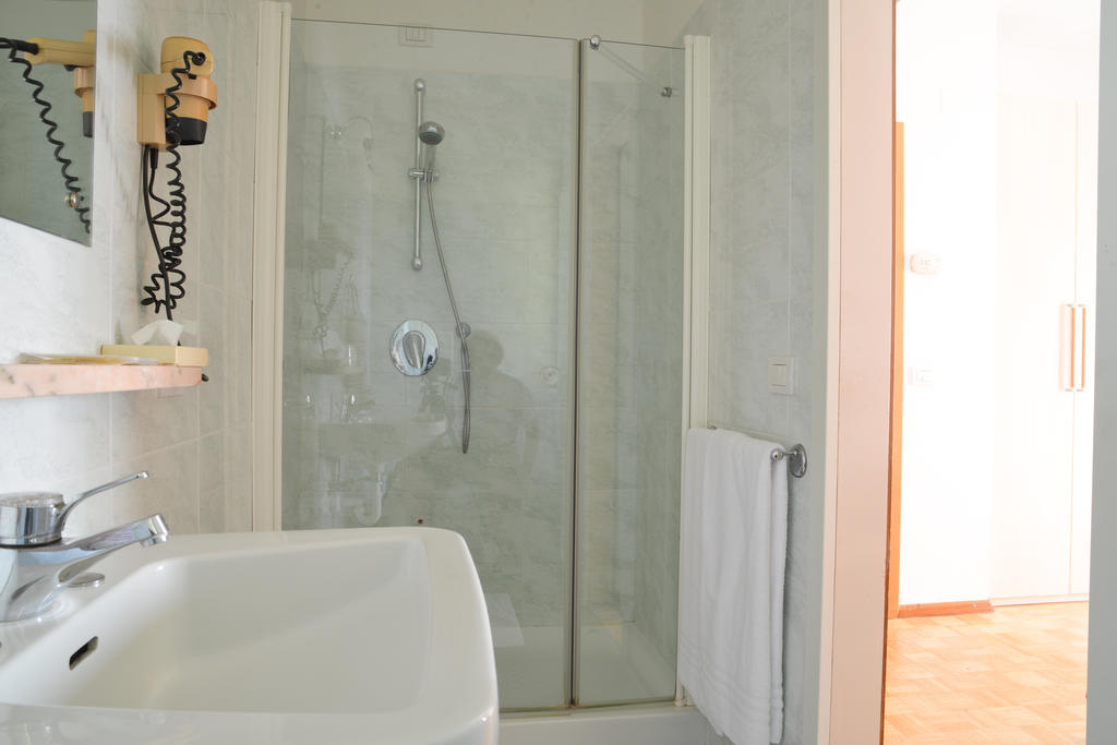 Tweepersoonskamer met 1 of 2 Bedden en Balkon