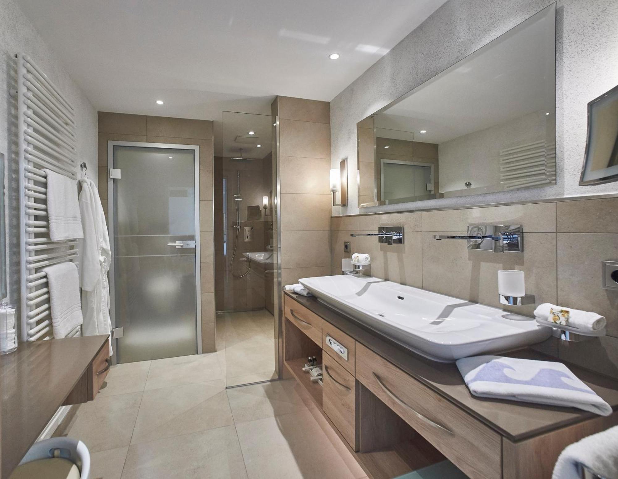 Family Suite,1556128606:JPEG