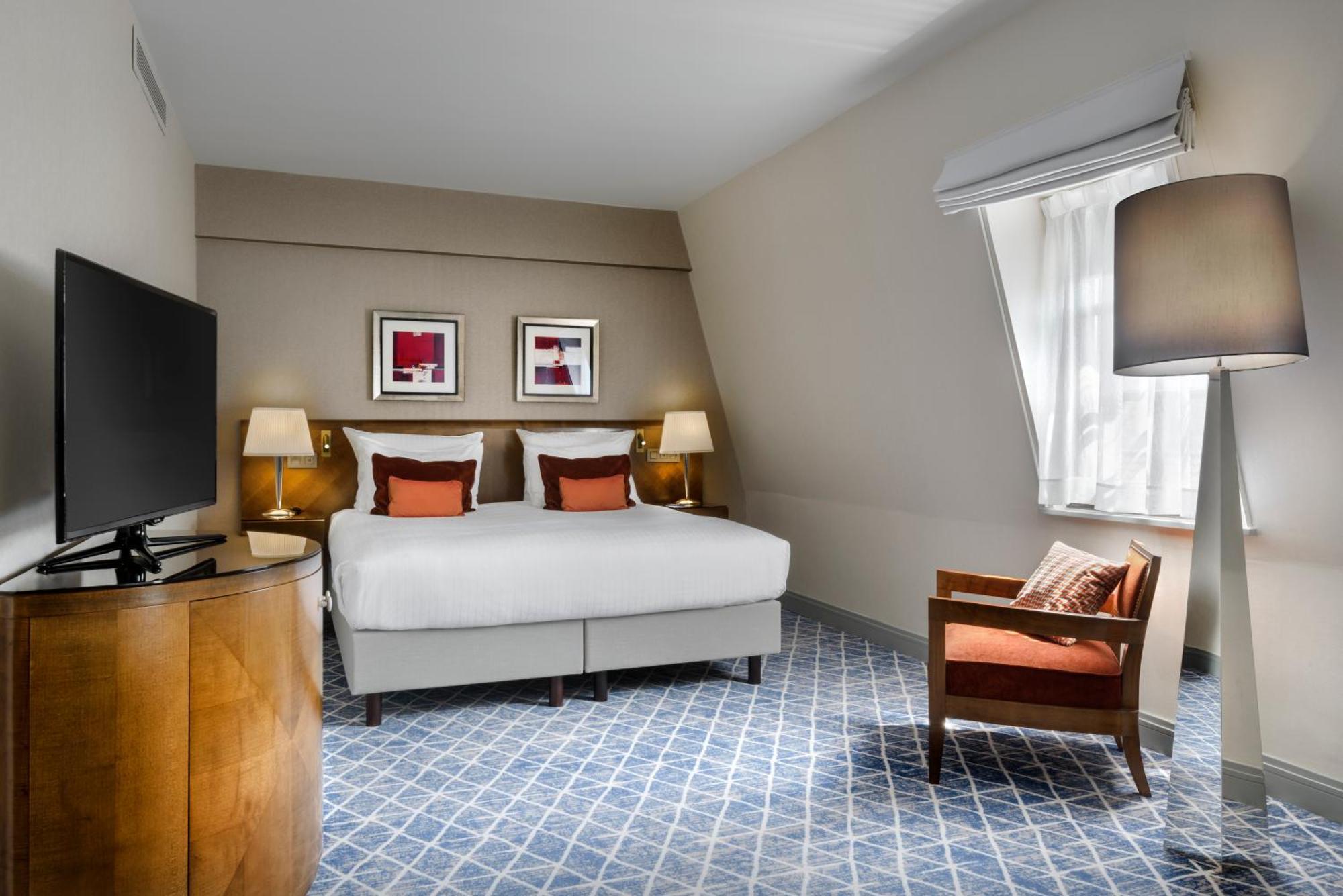 Deluxe Room King,1556381722:JPEG
