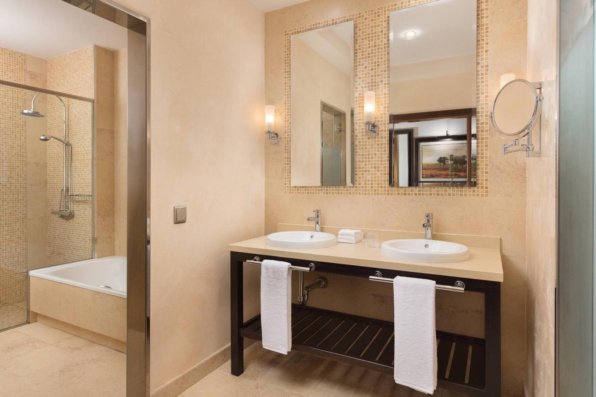 Habitación Doble Premium con vistas al jardín - 2 camas