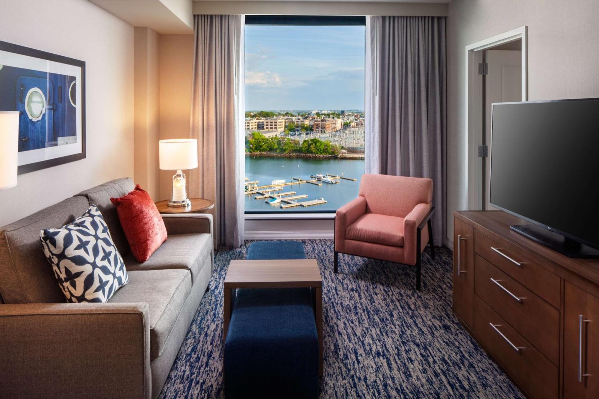 One-Bedroom King Suite