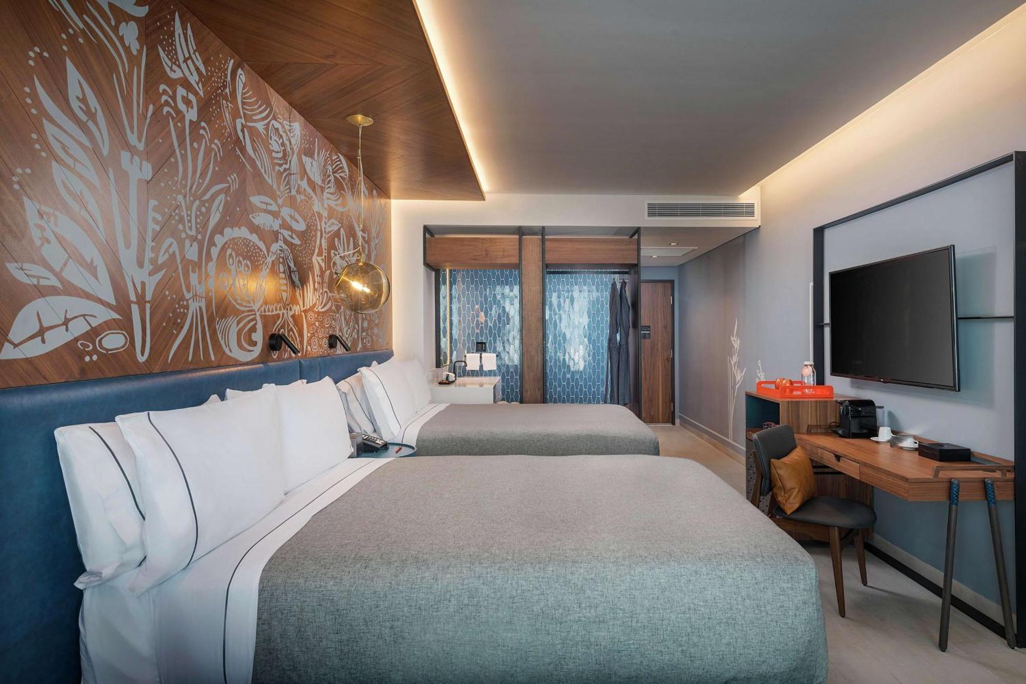 Quarto Queen com 2 Camas Queen-size e Vista