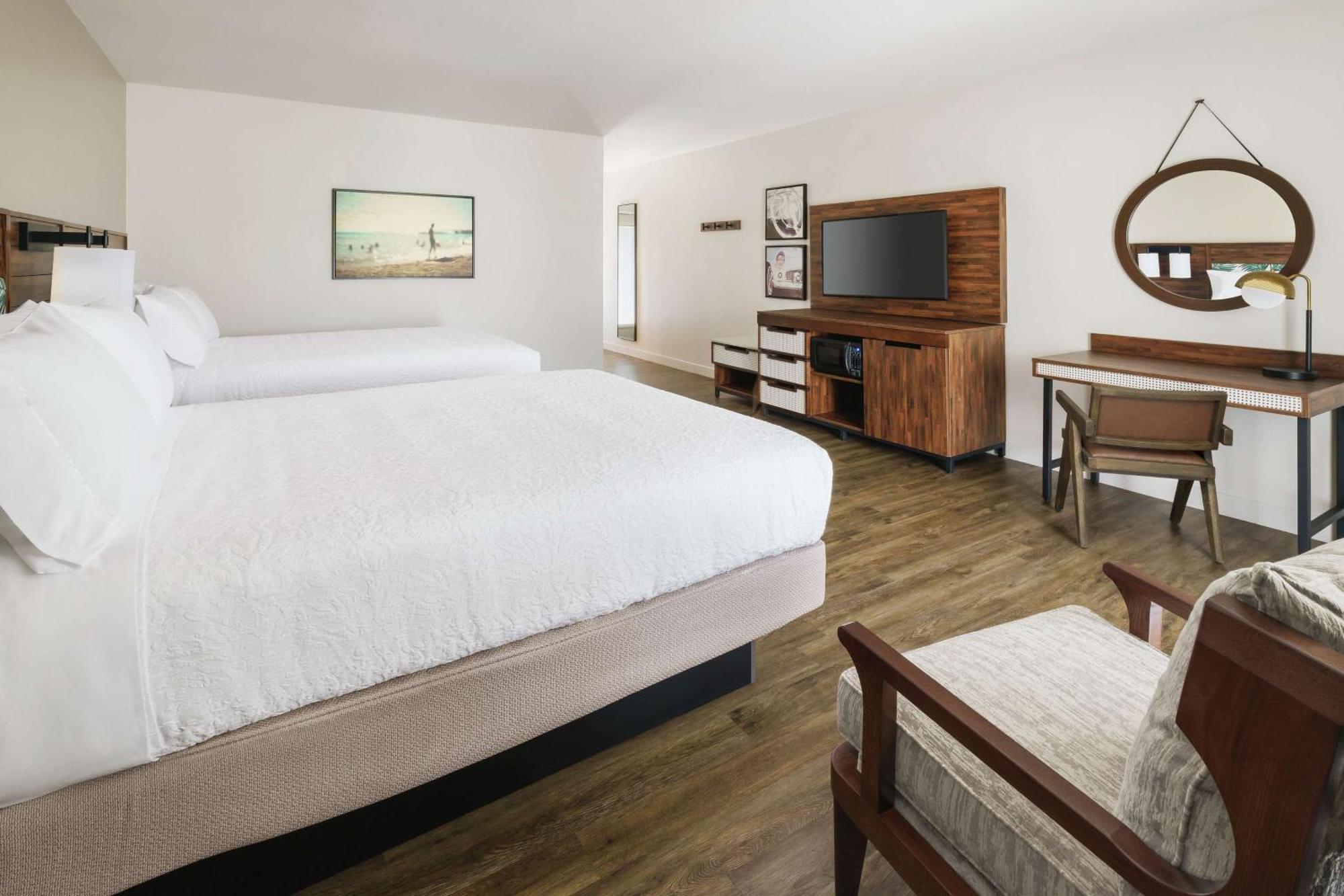 Queen Room with Two Queen Beds and Roll-In Shower - Mobility and Hearing Access/Non-Smoking,1557107713:JPEG