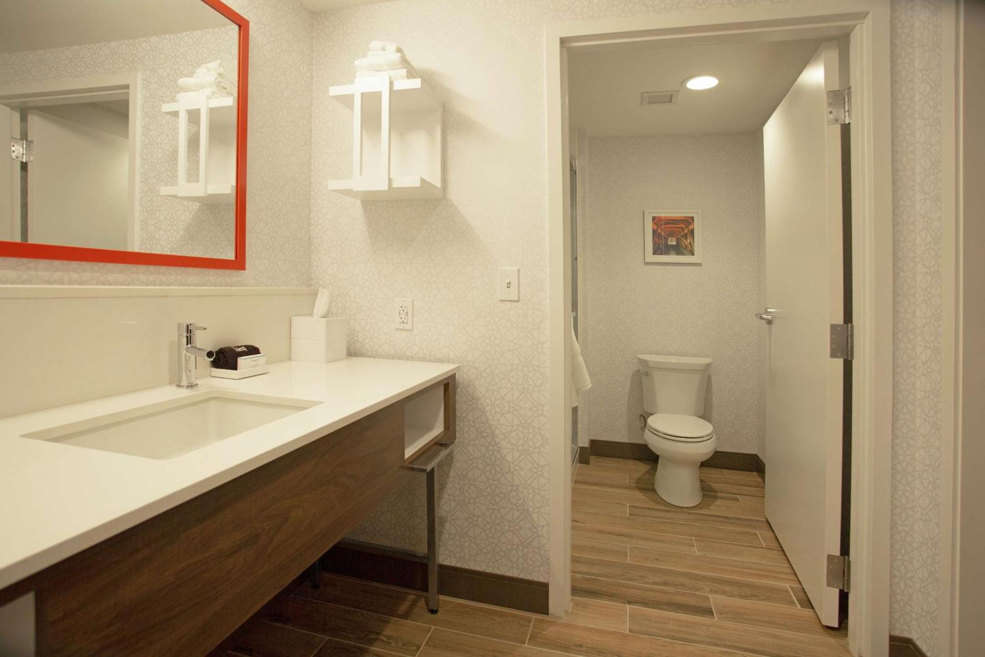 King Room - Non-Smoking