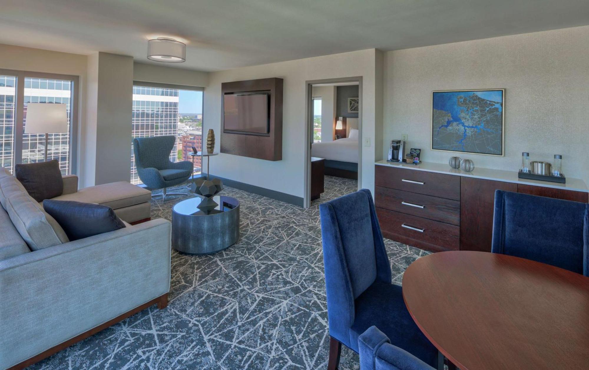 One-Bedroom King Suite River View,1557427030:JPEG