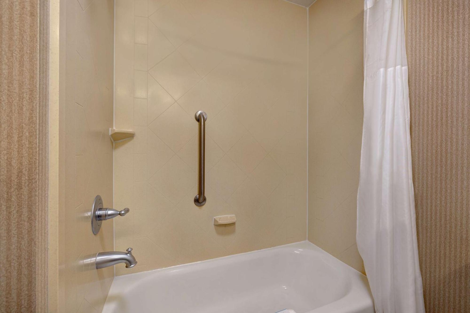King Room - Mobility Access/Non-Smoking