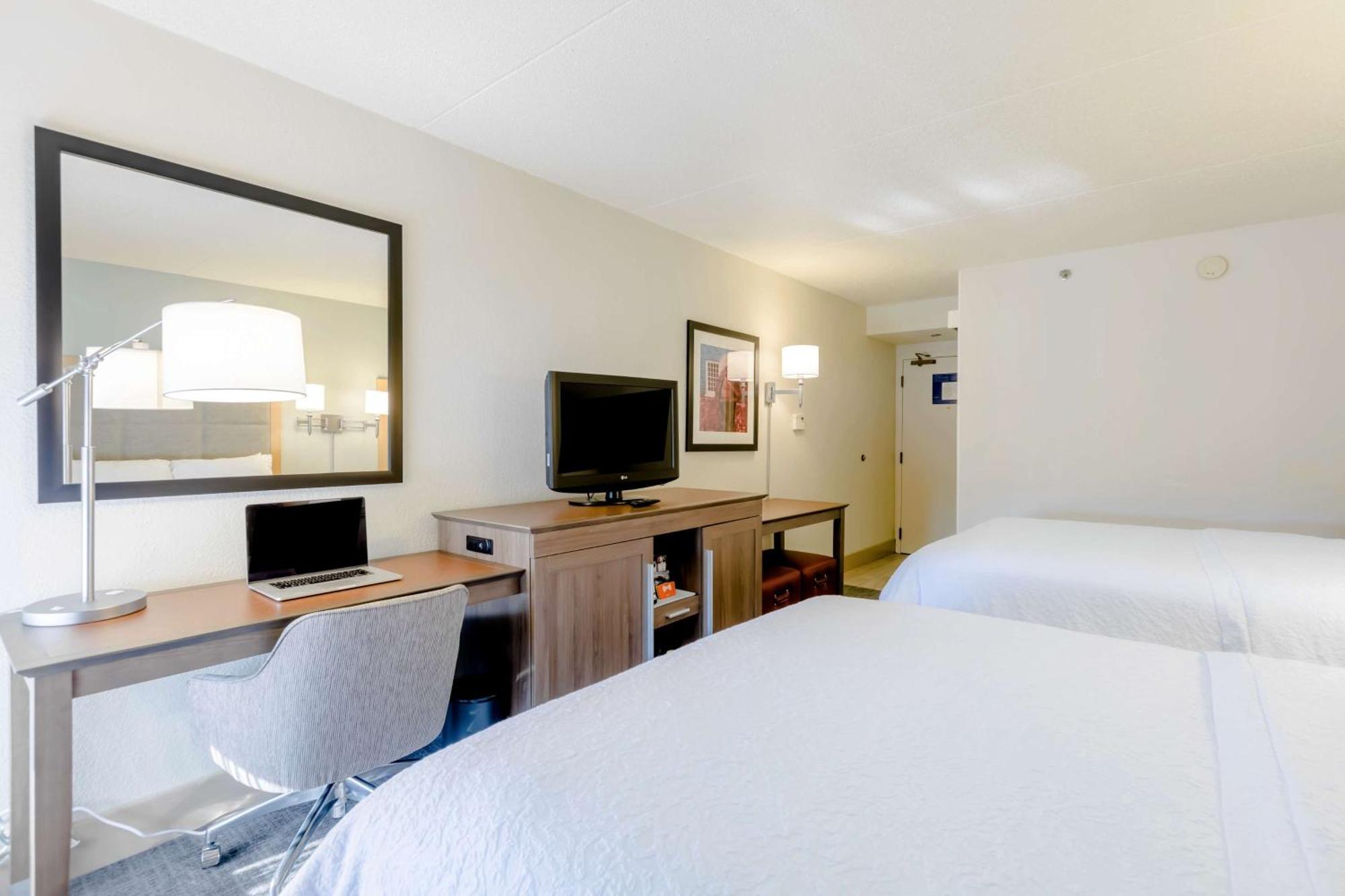 Queen Room with Two Queen Beds - Hearing Access/Non-Smoking