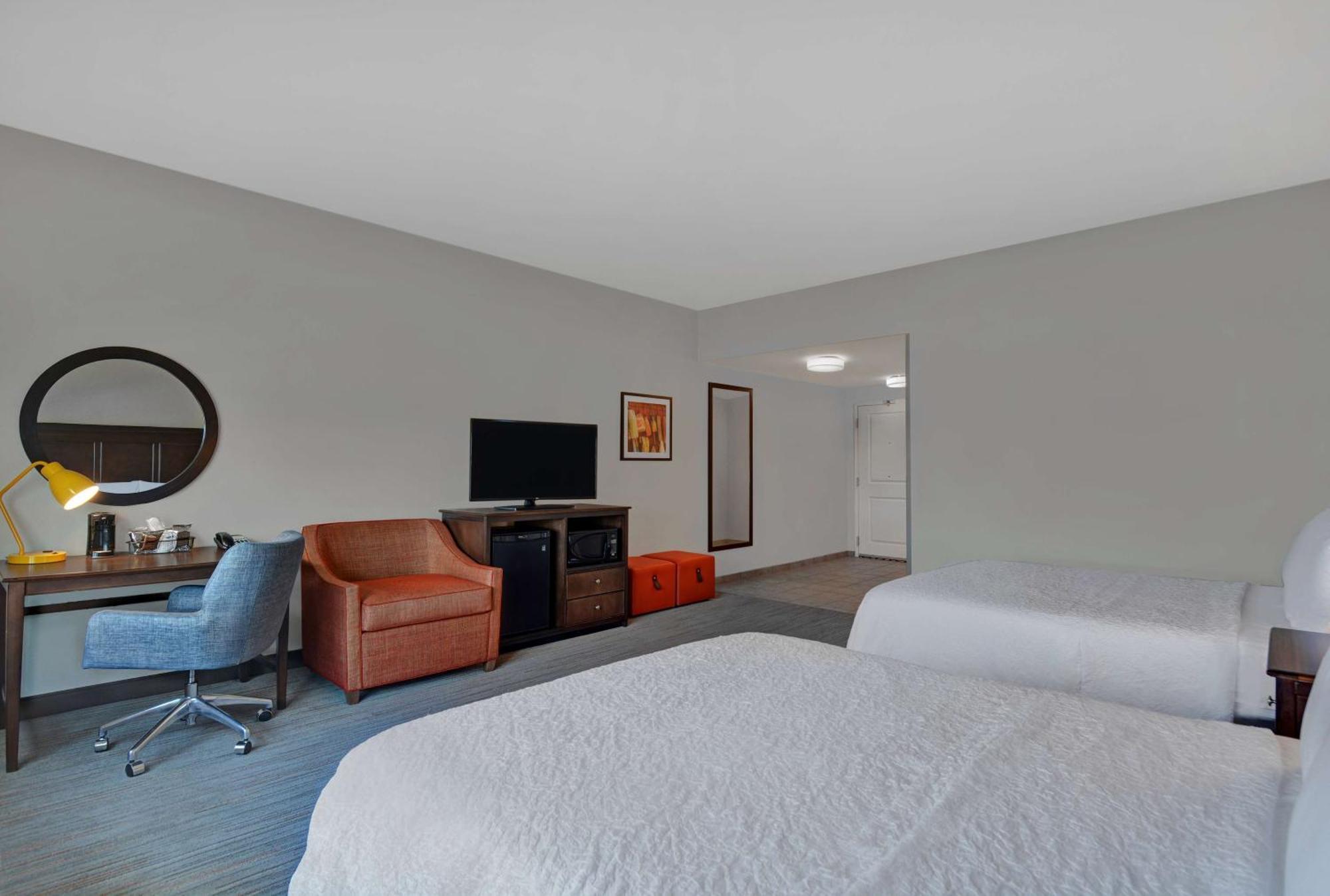 Queen Room with River View