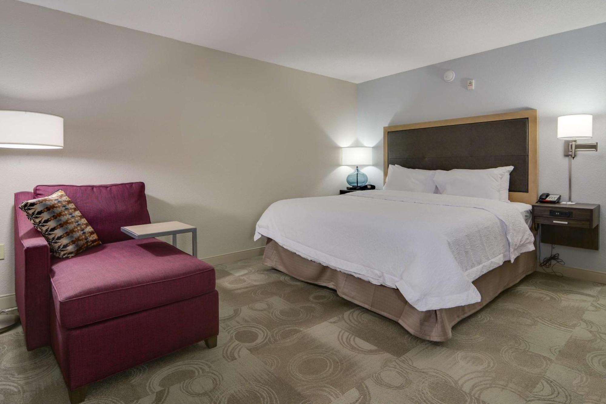 King Room with Accessible Tub - Mobility and Hearing Access/Non-Smoking,1558054606:JPEG